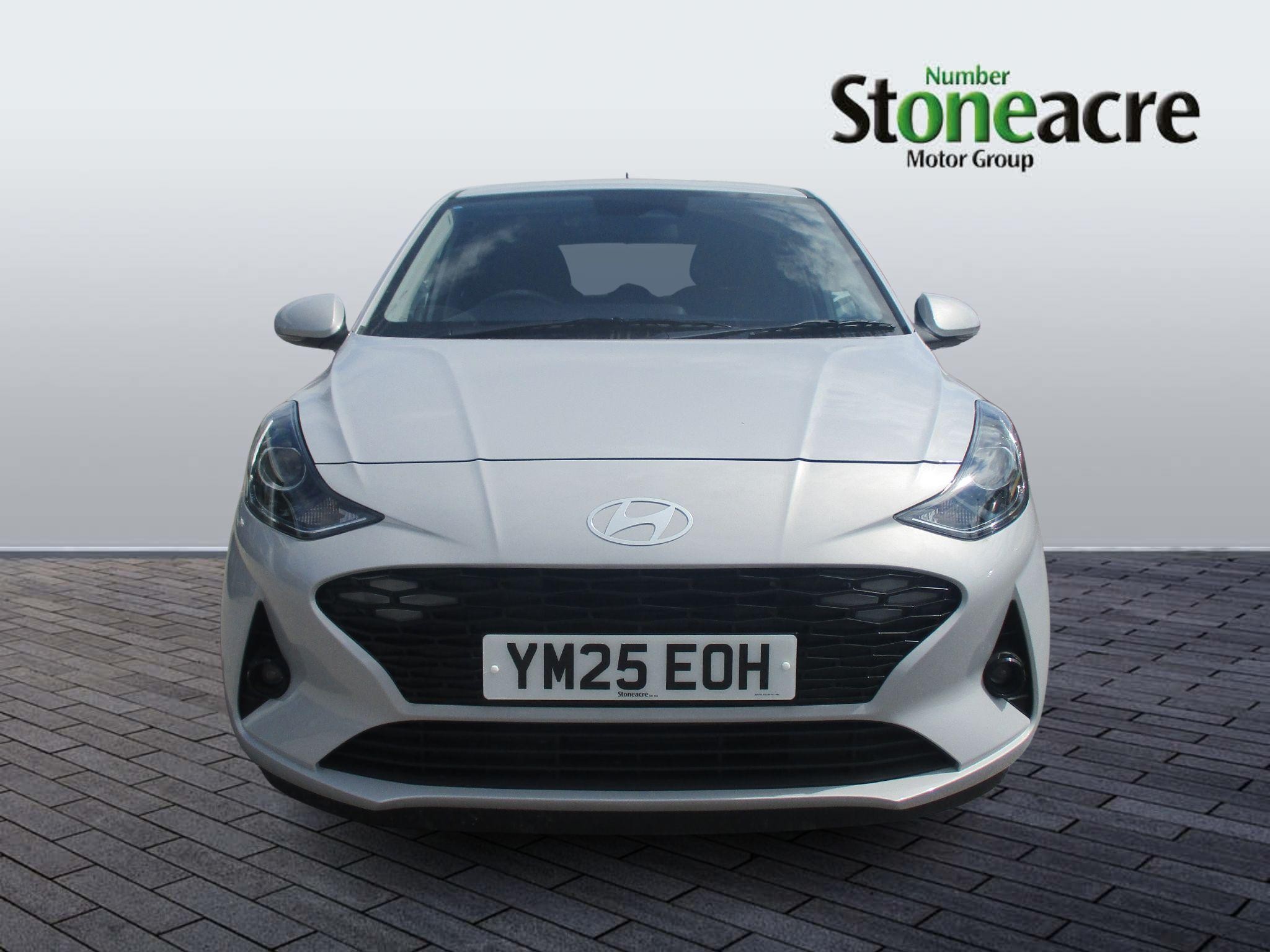 Hyundai i10 Image 2