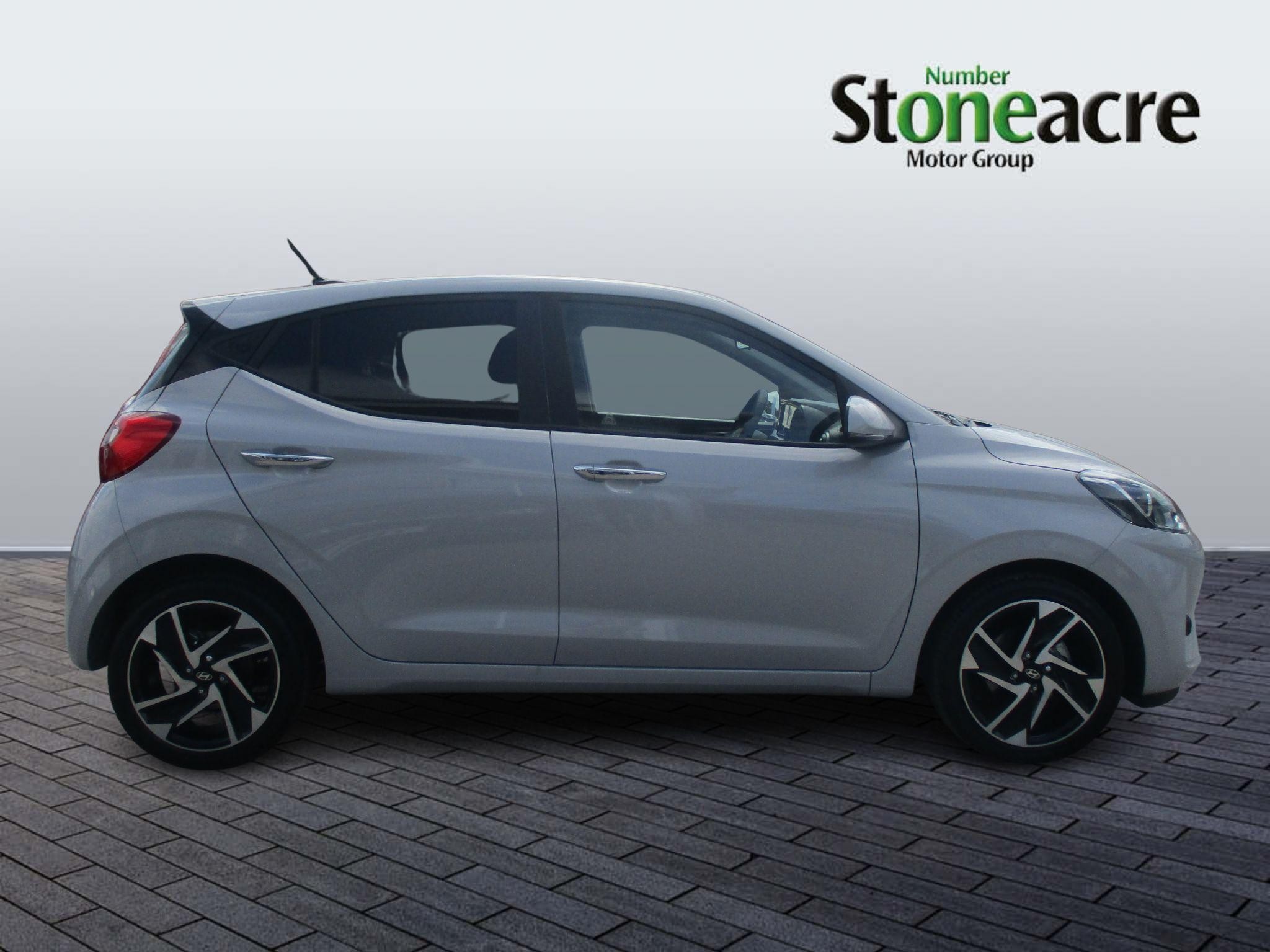 Hyundai i10 Image 8