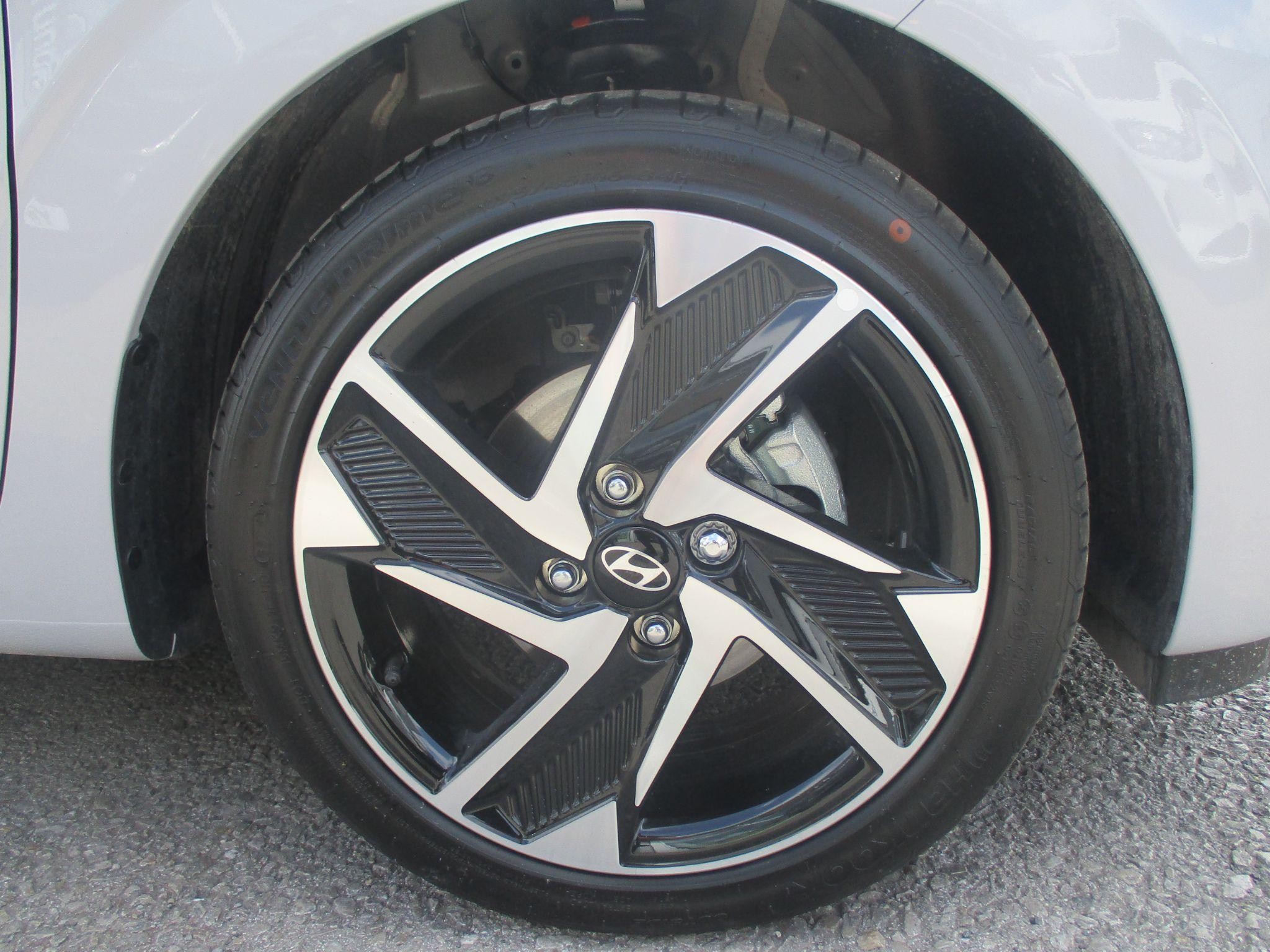 Hyundai i10 Image 9