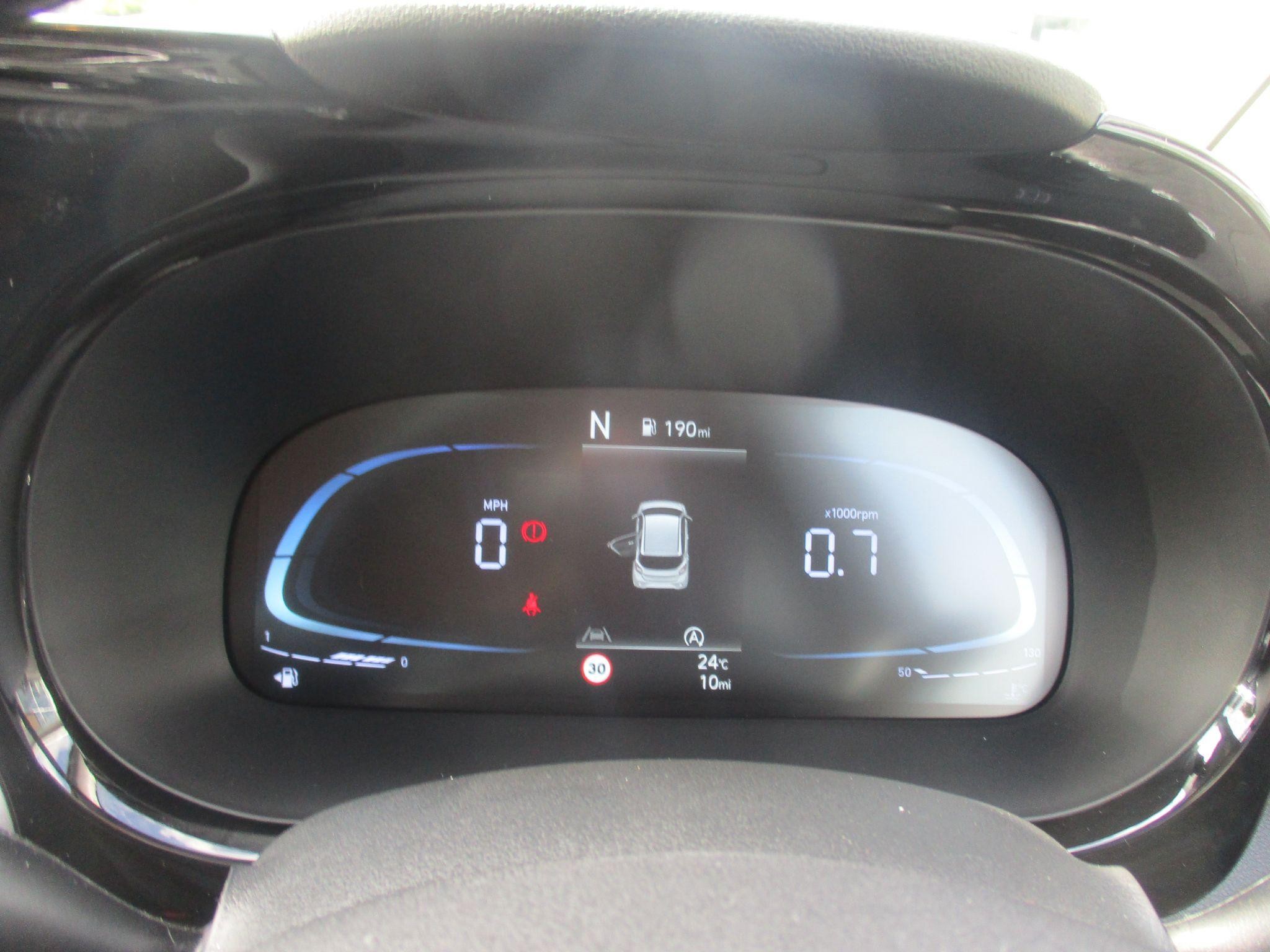 Hyundai i10 Image 14