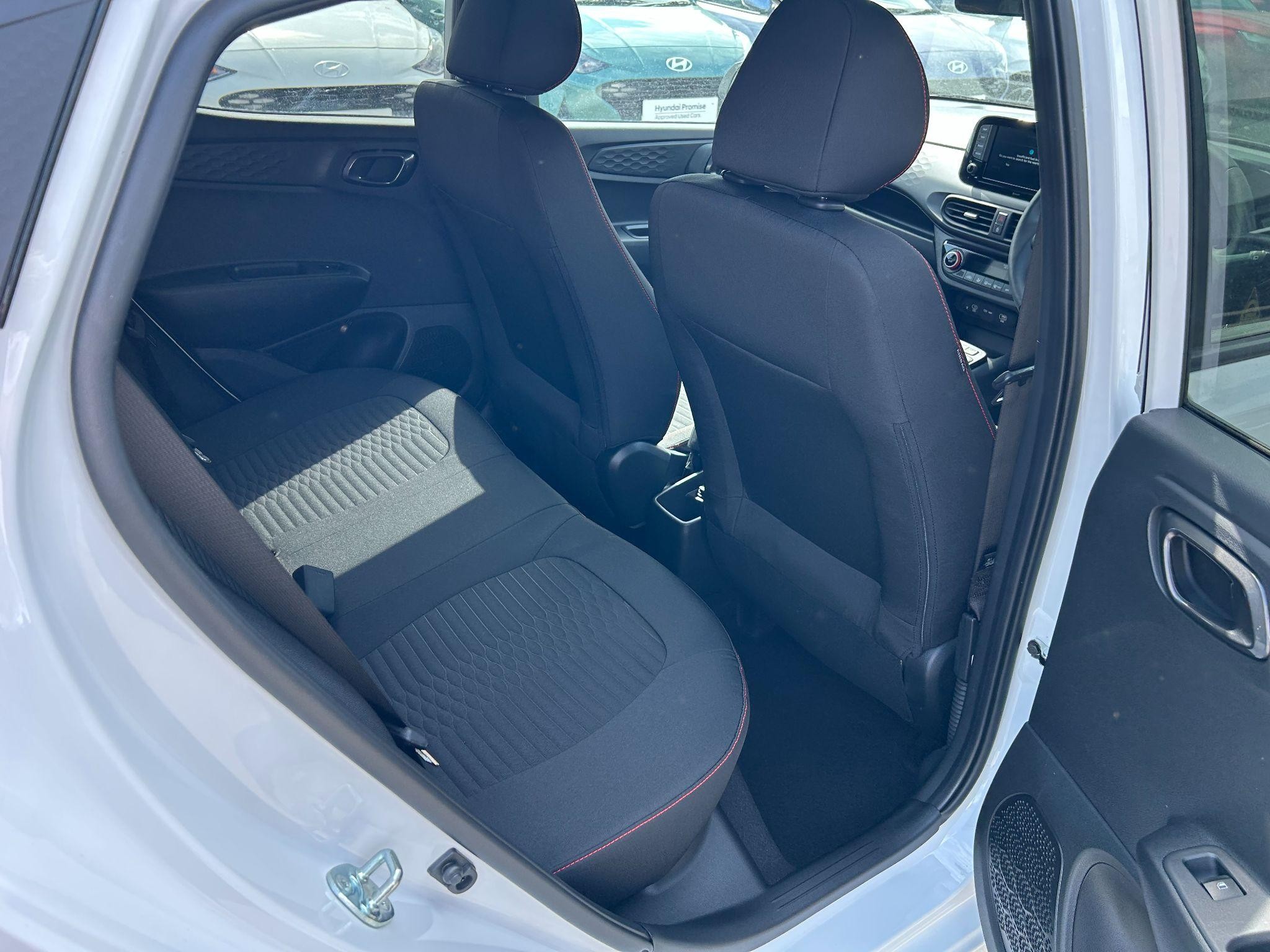 Hyundai i10 Image 17