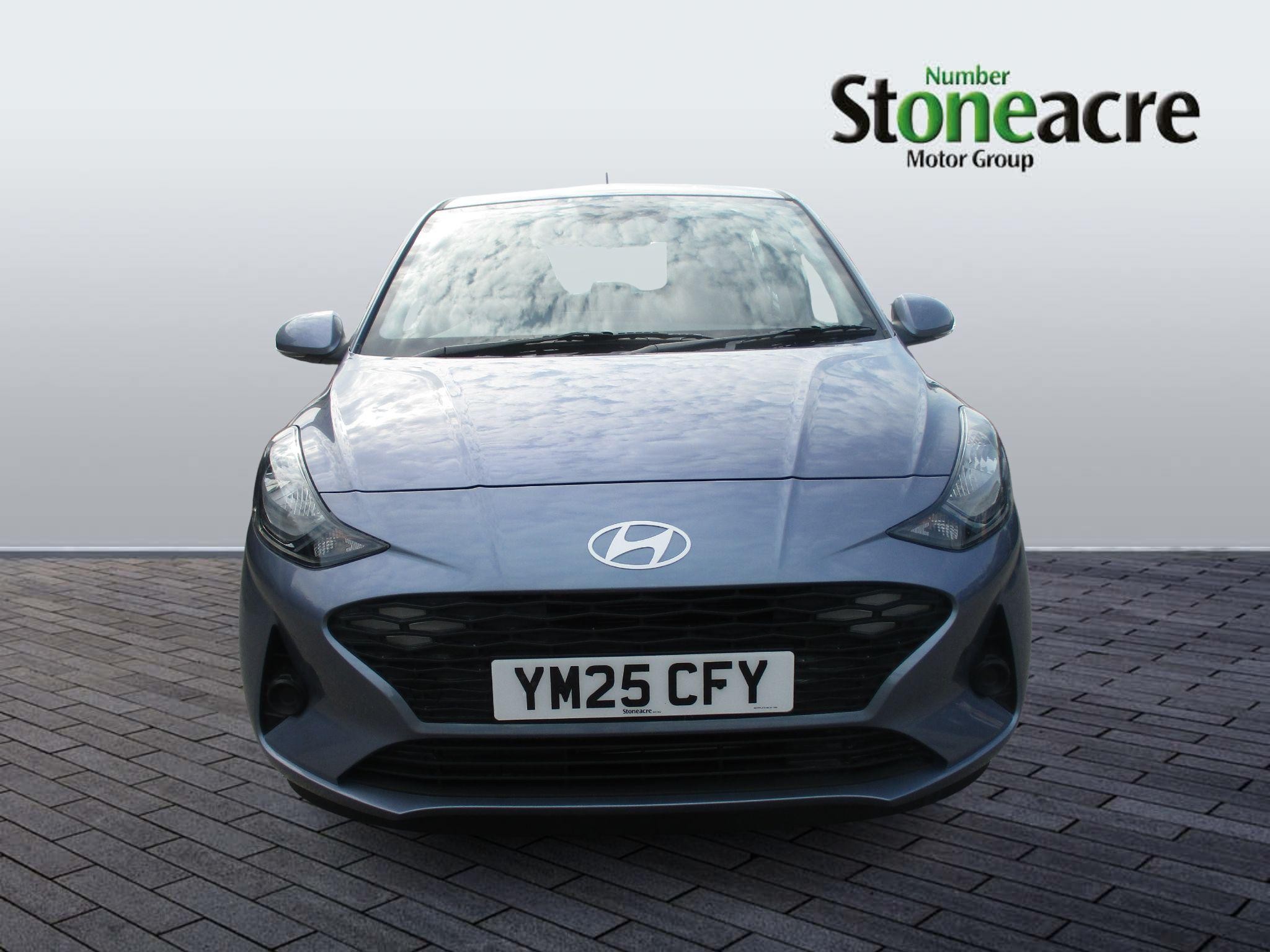 Hyundai i10 Image 2