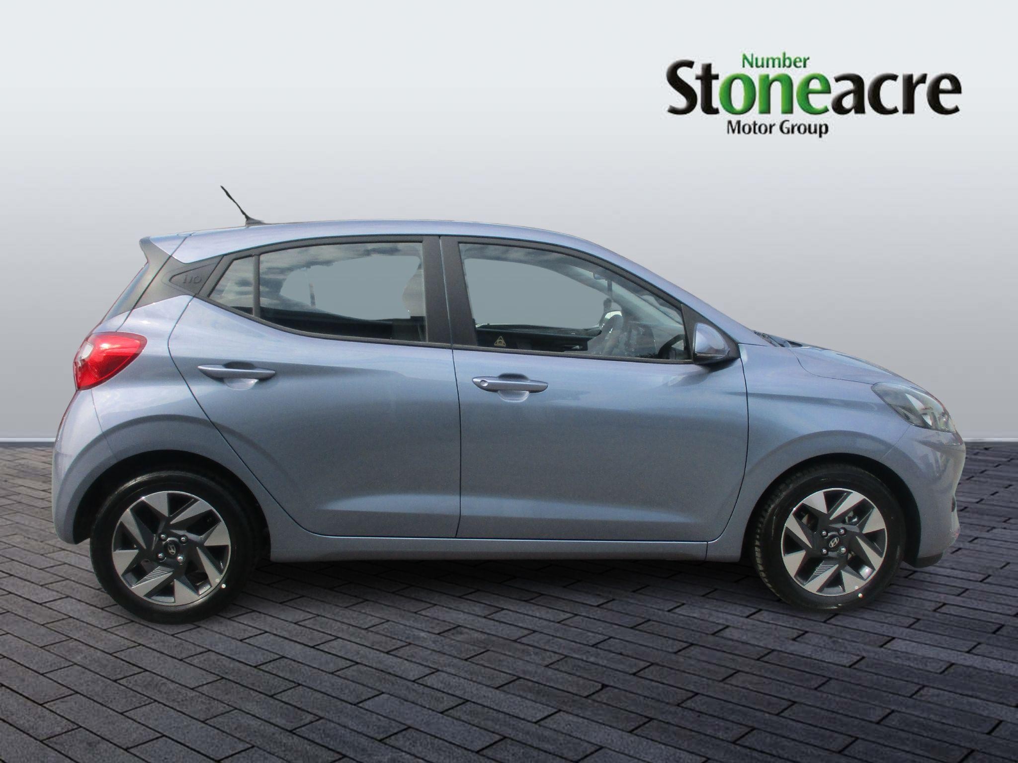 Hyundai i10 Image 8