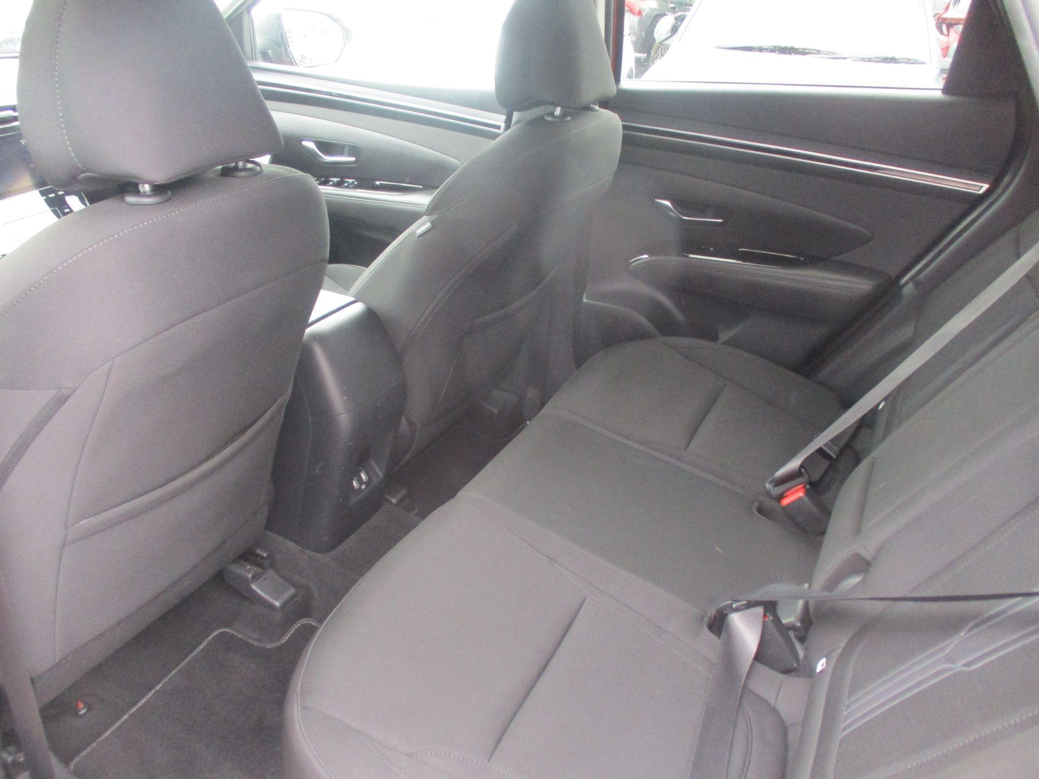 Hyundai TUCSON Image 11
