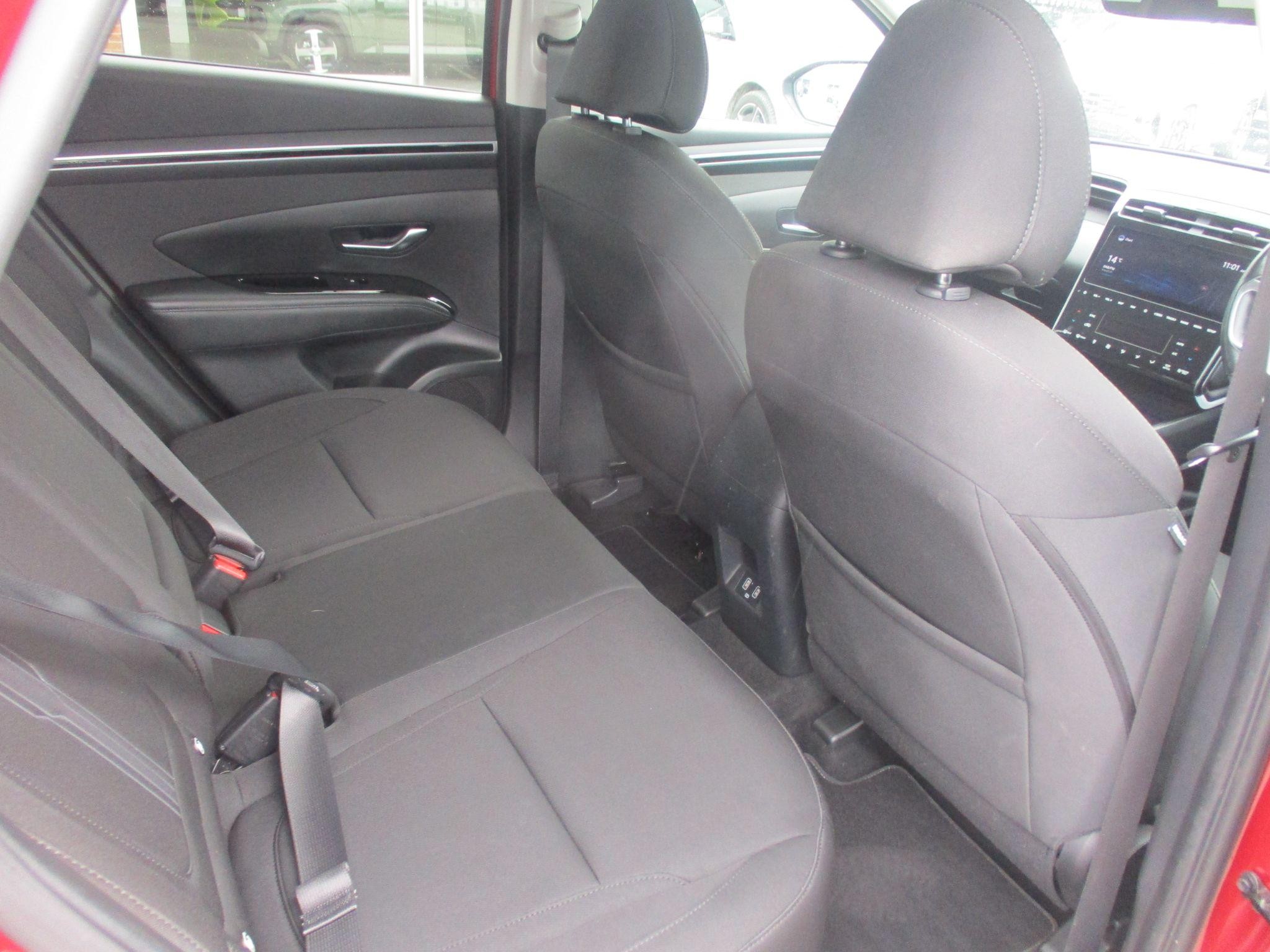 Hyundai TUCSON Image 12