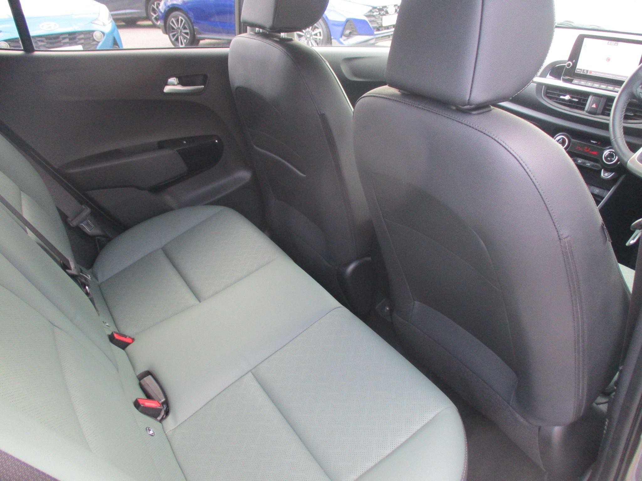 Kia Picanto Image 17