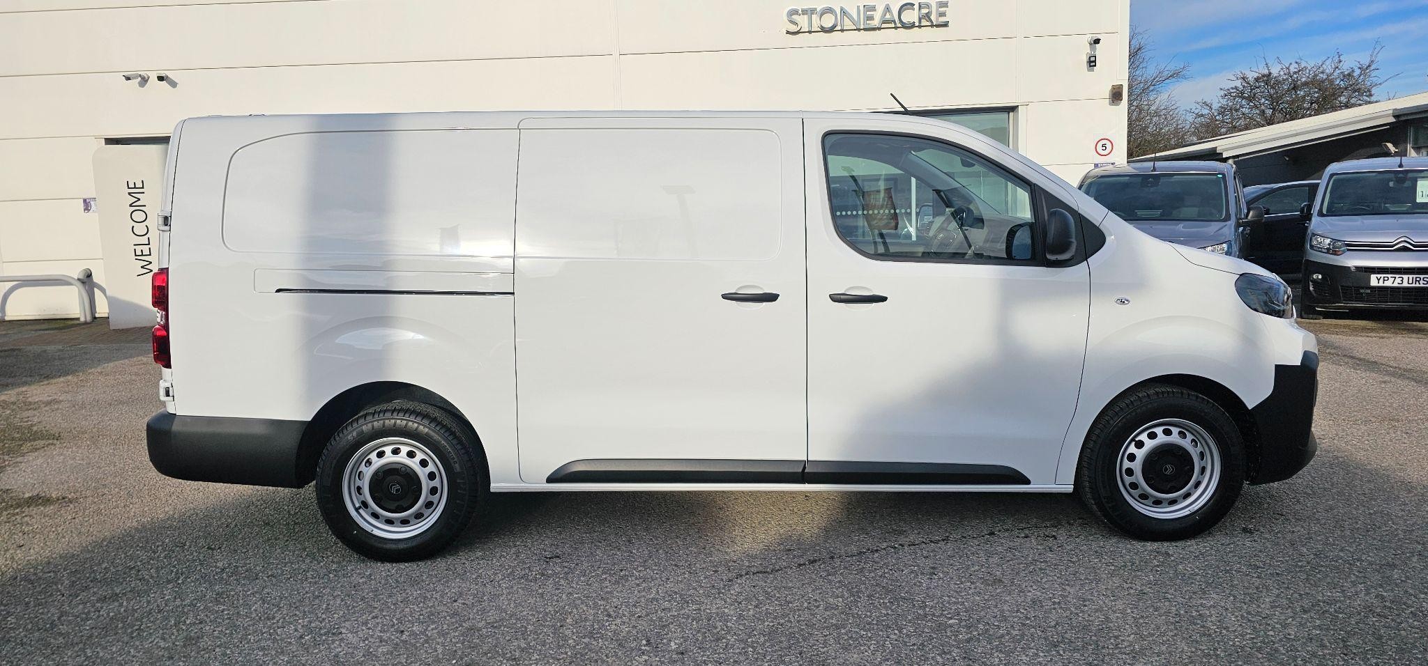 Citroen Dispatch Image 2