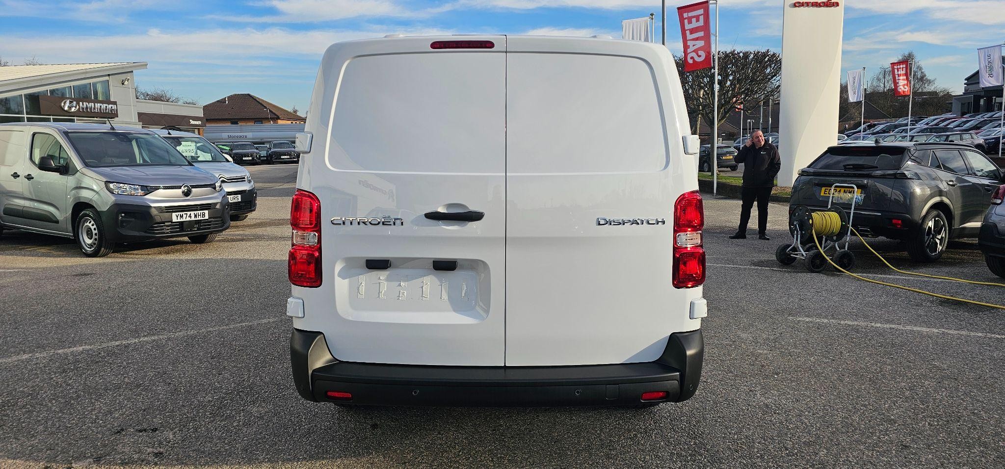 Citroen Dispatch Image 4