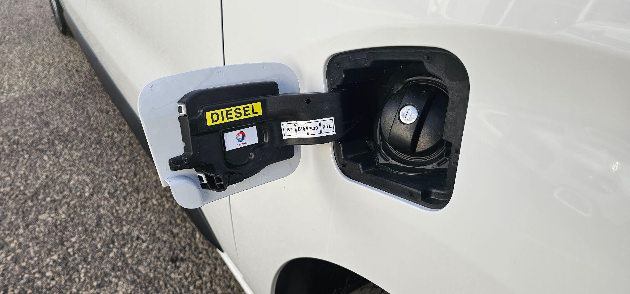 Citroen Dispatch Image 15