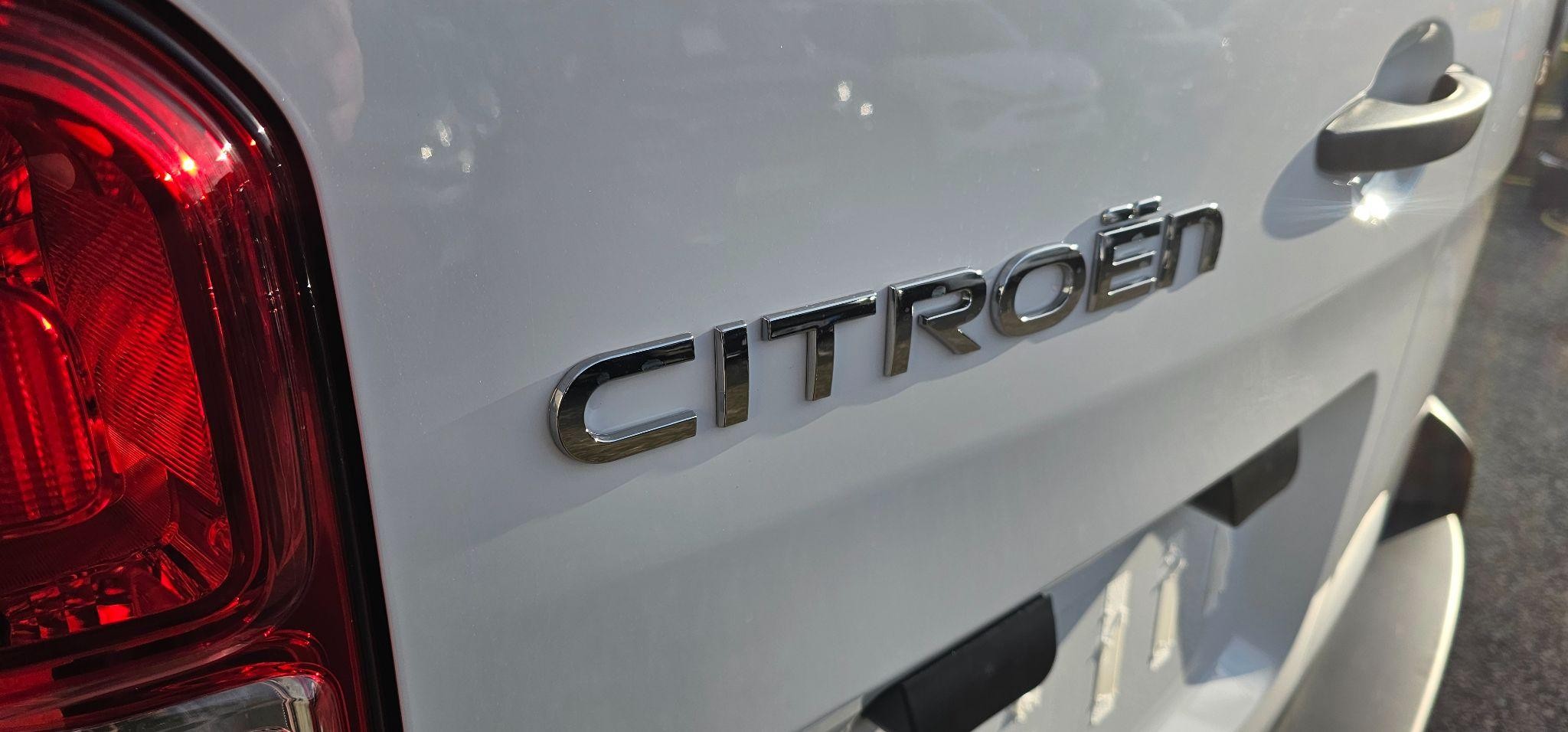 Citroen Dispatch Image 16
