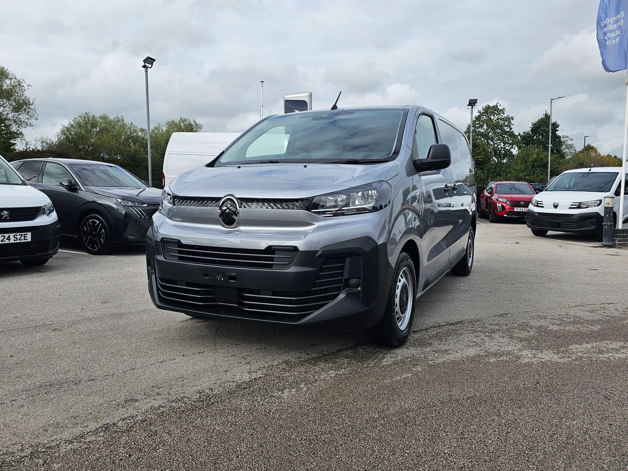 Citroen Dispatch Image 7