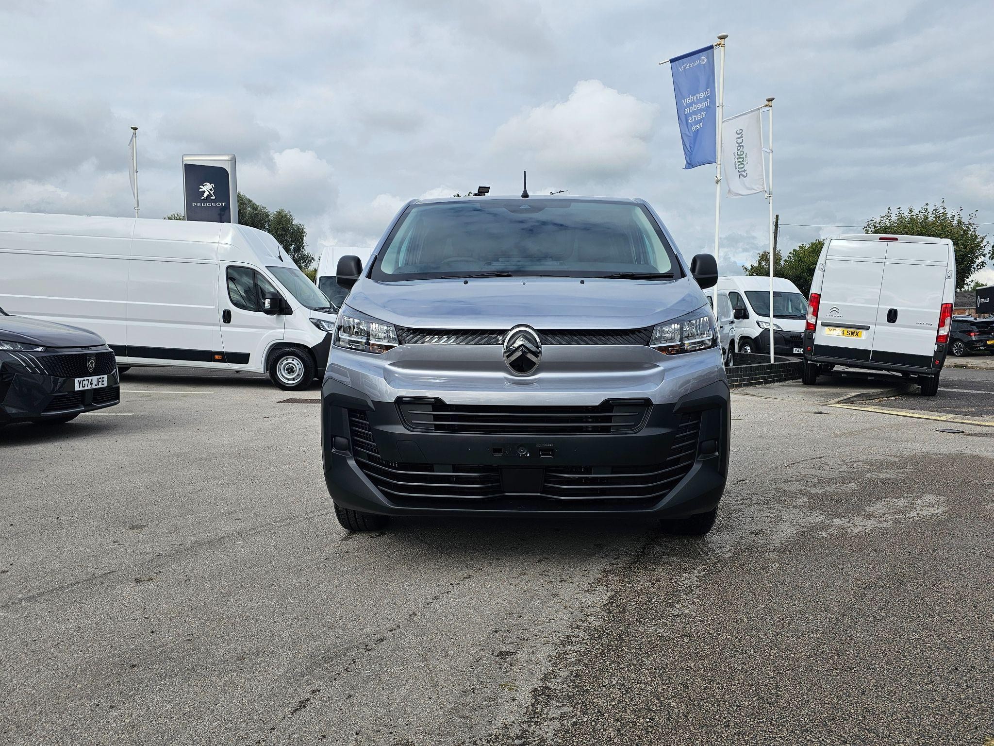 Citroen Dispatch Image 8