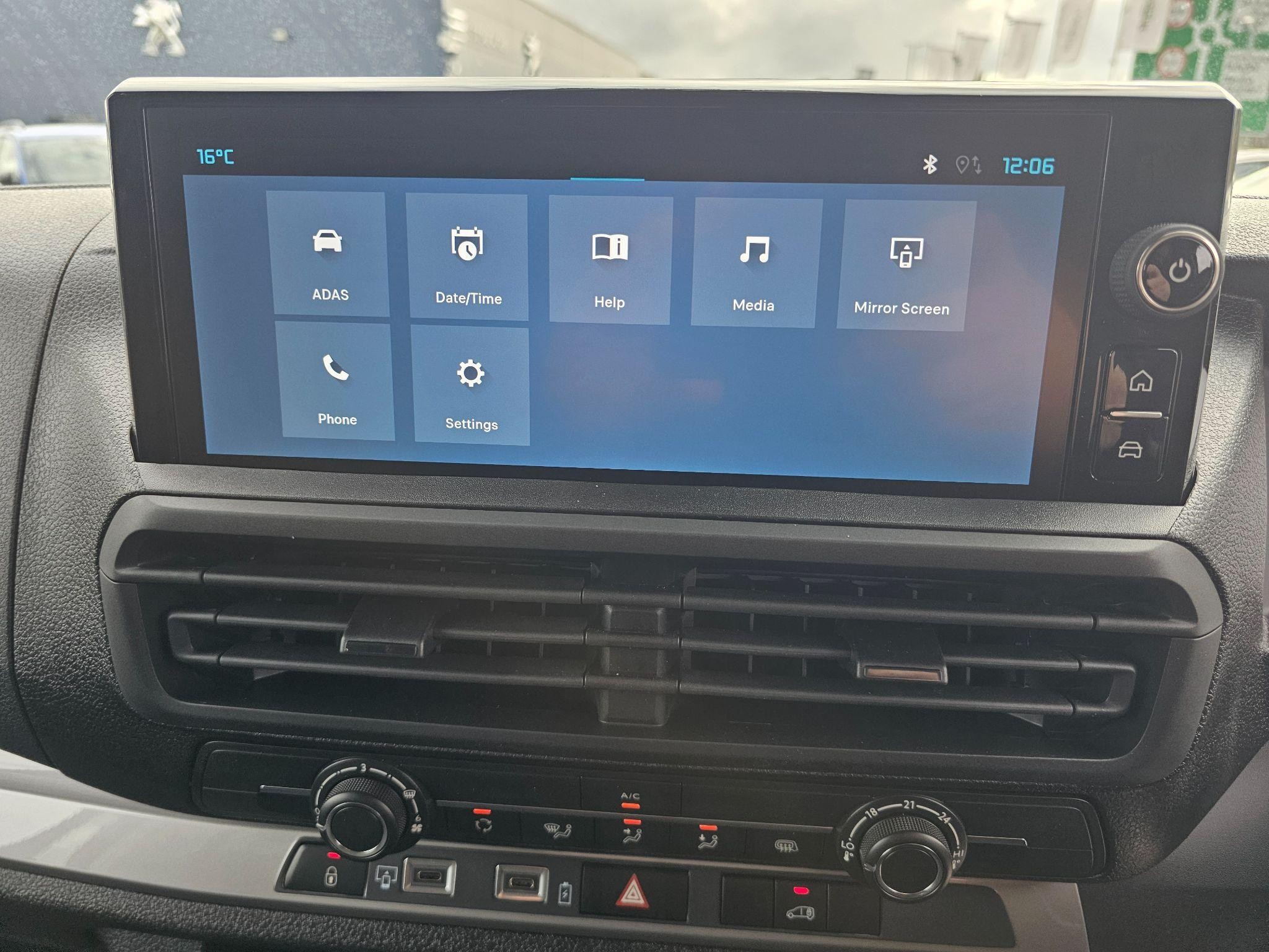 Citroen Dispatch Image 20