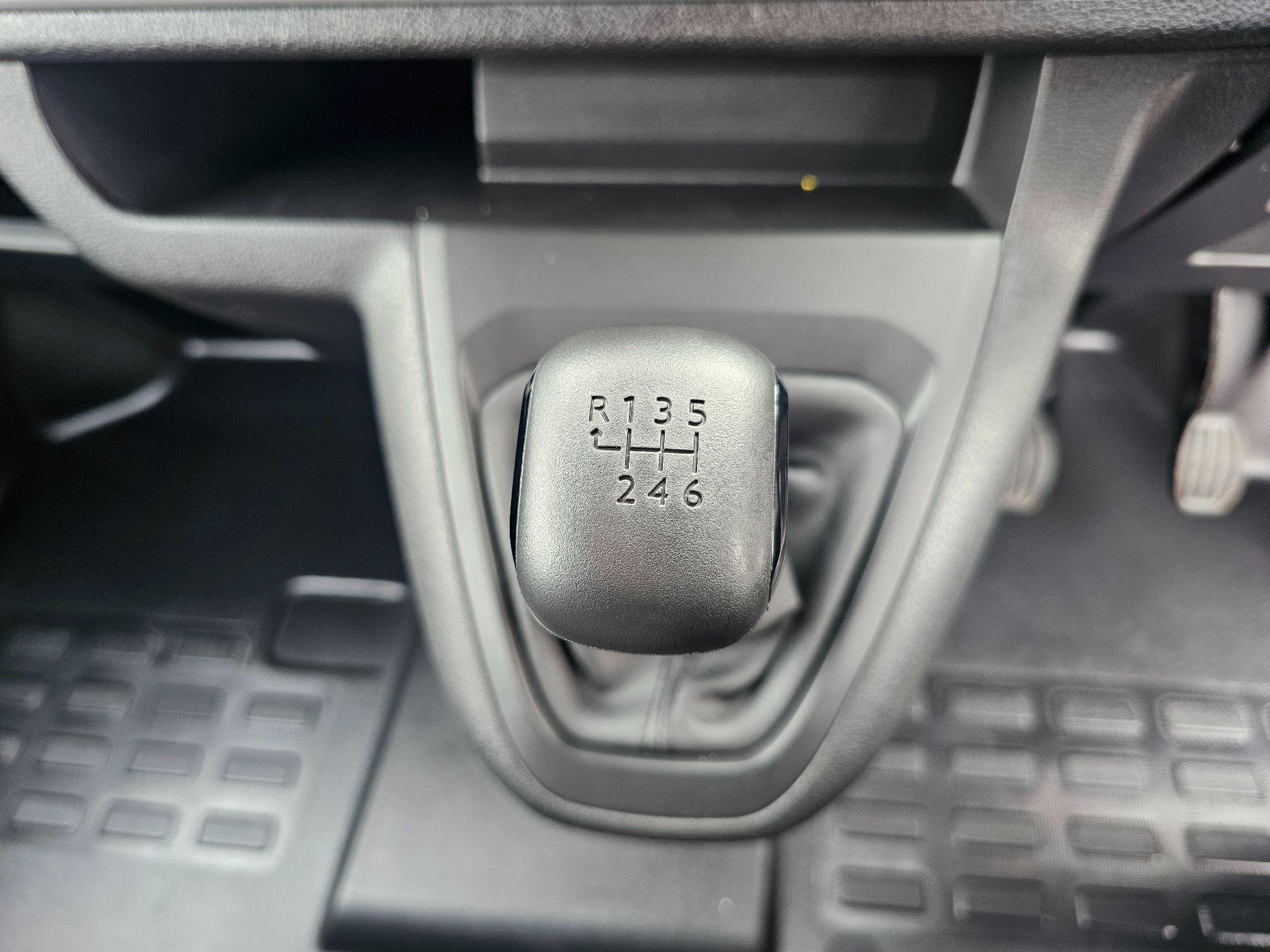 Citroen Dispatch Image 23