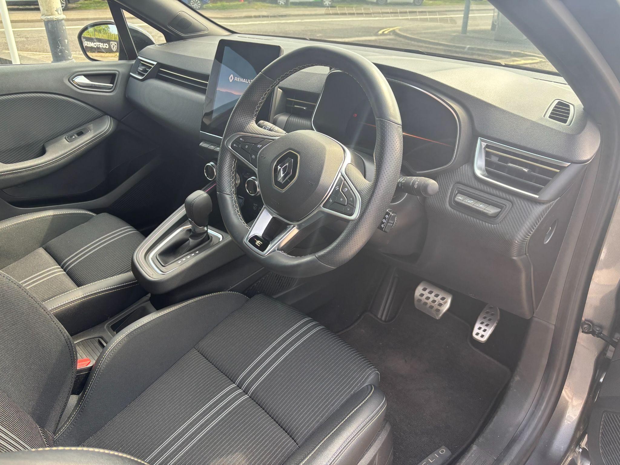 Renault Clio Image 10