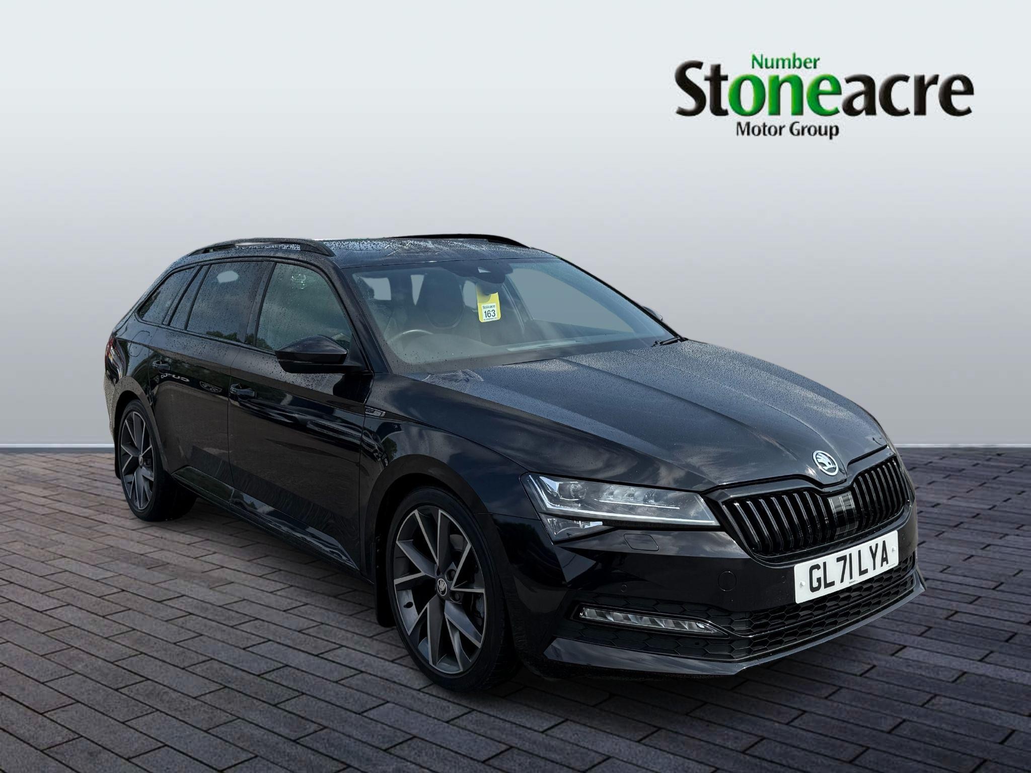 Skoda Superb Image 1