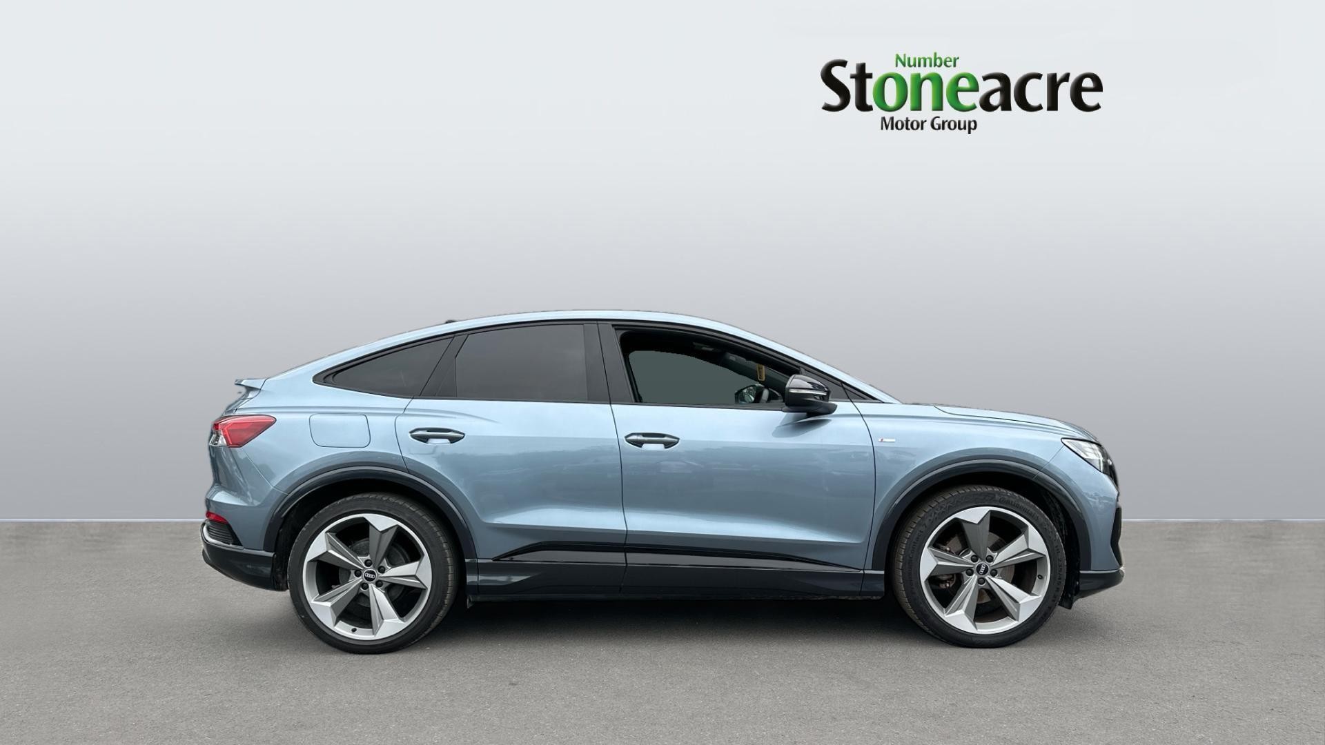 Audi Q4 e-tron Image 3