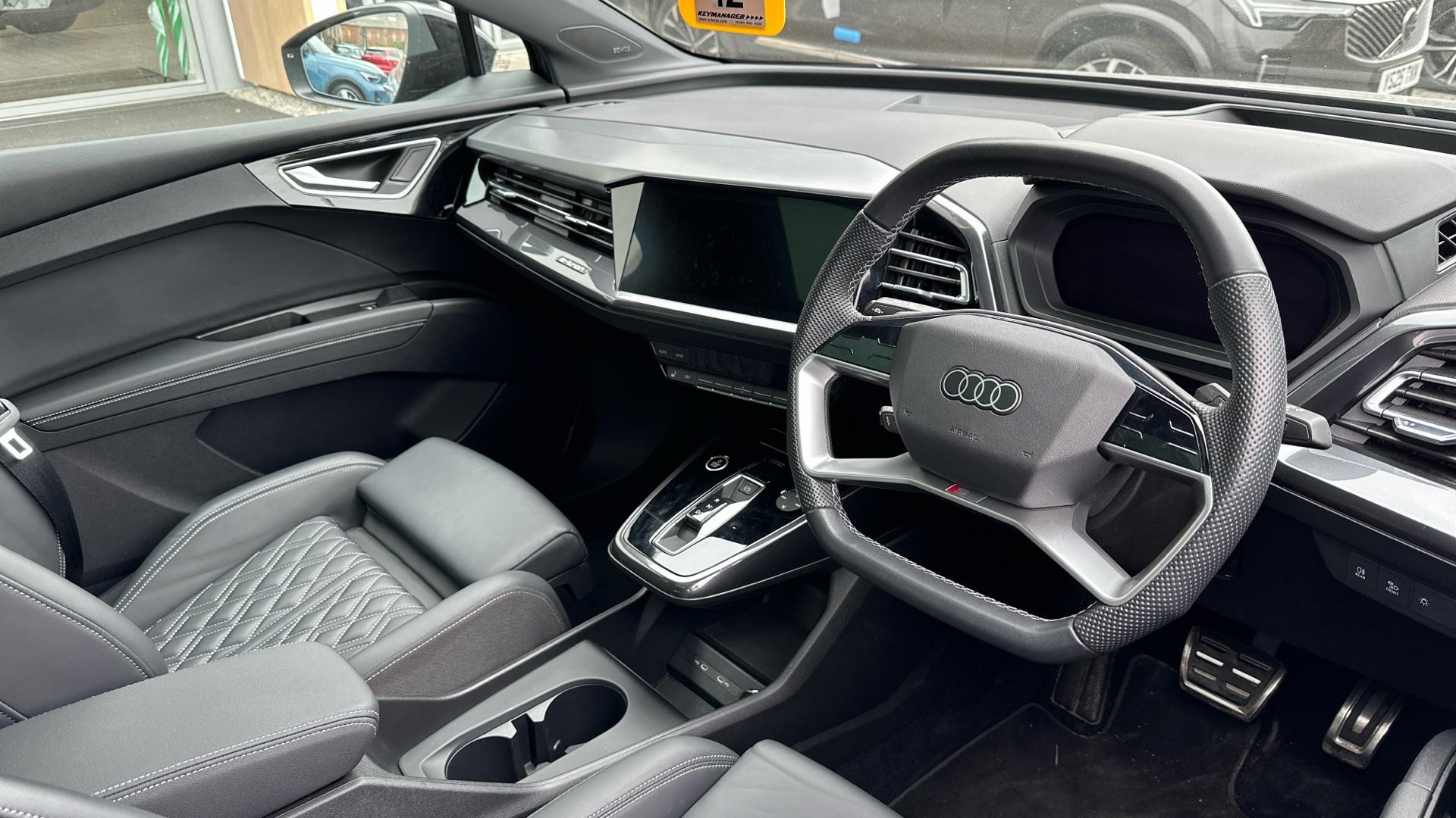 Audi Q4 e-tron Image 4