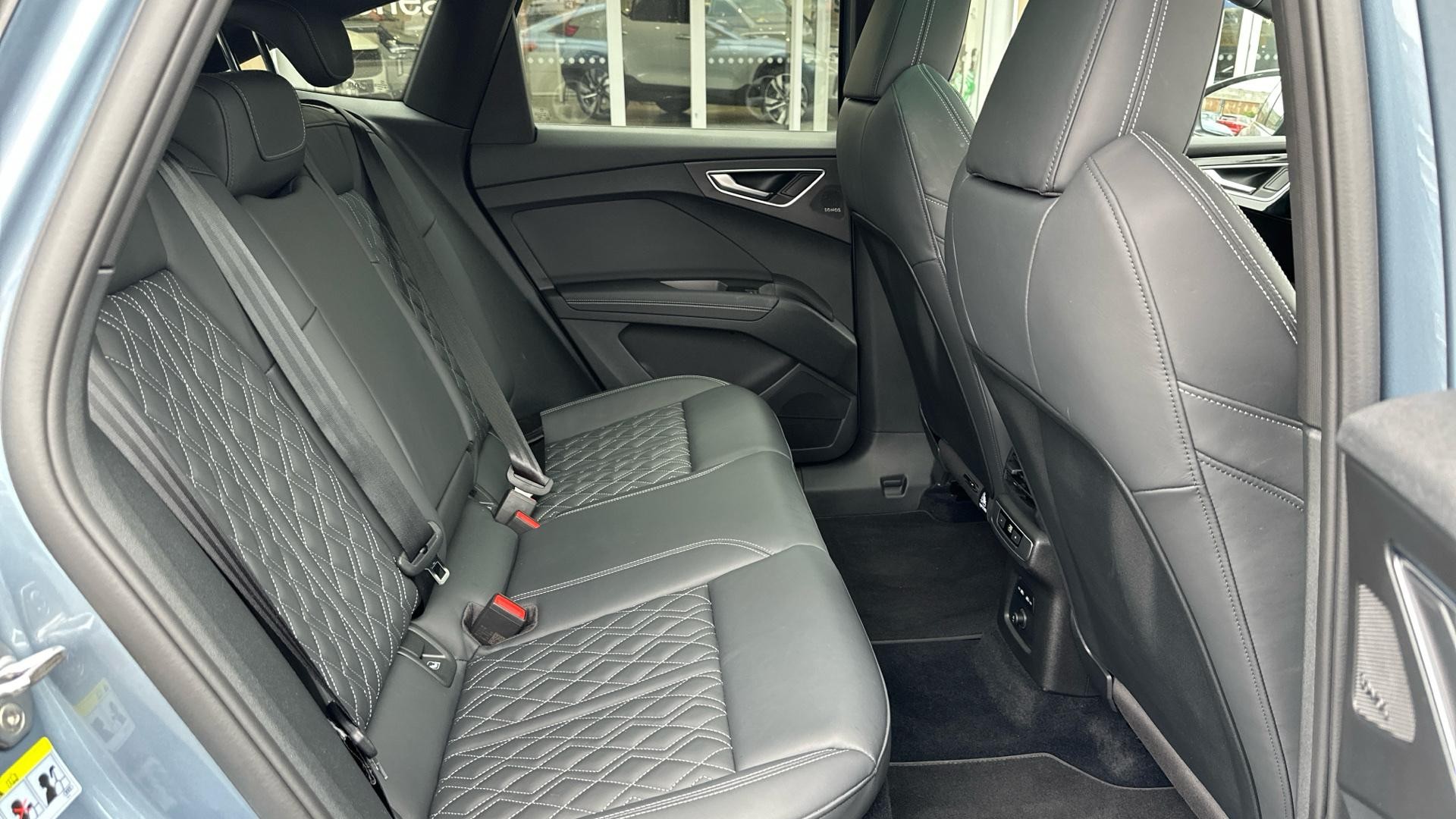 Audi Q4 e-tron Image 6