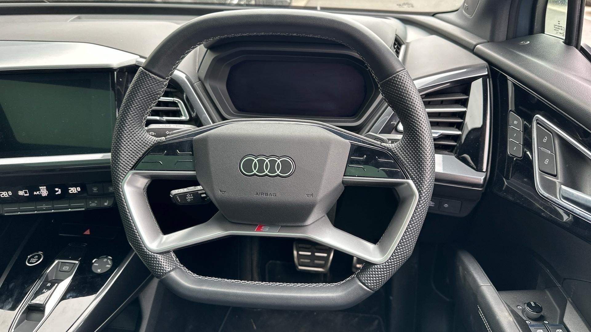 Audi Q4 e-tron Image 10