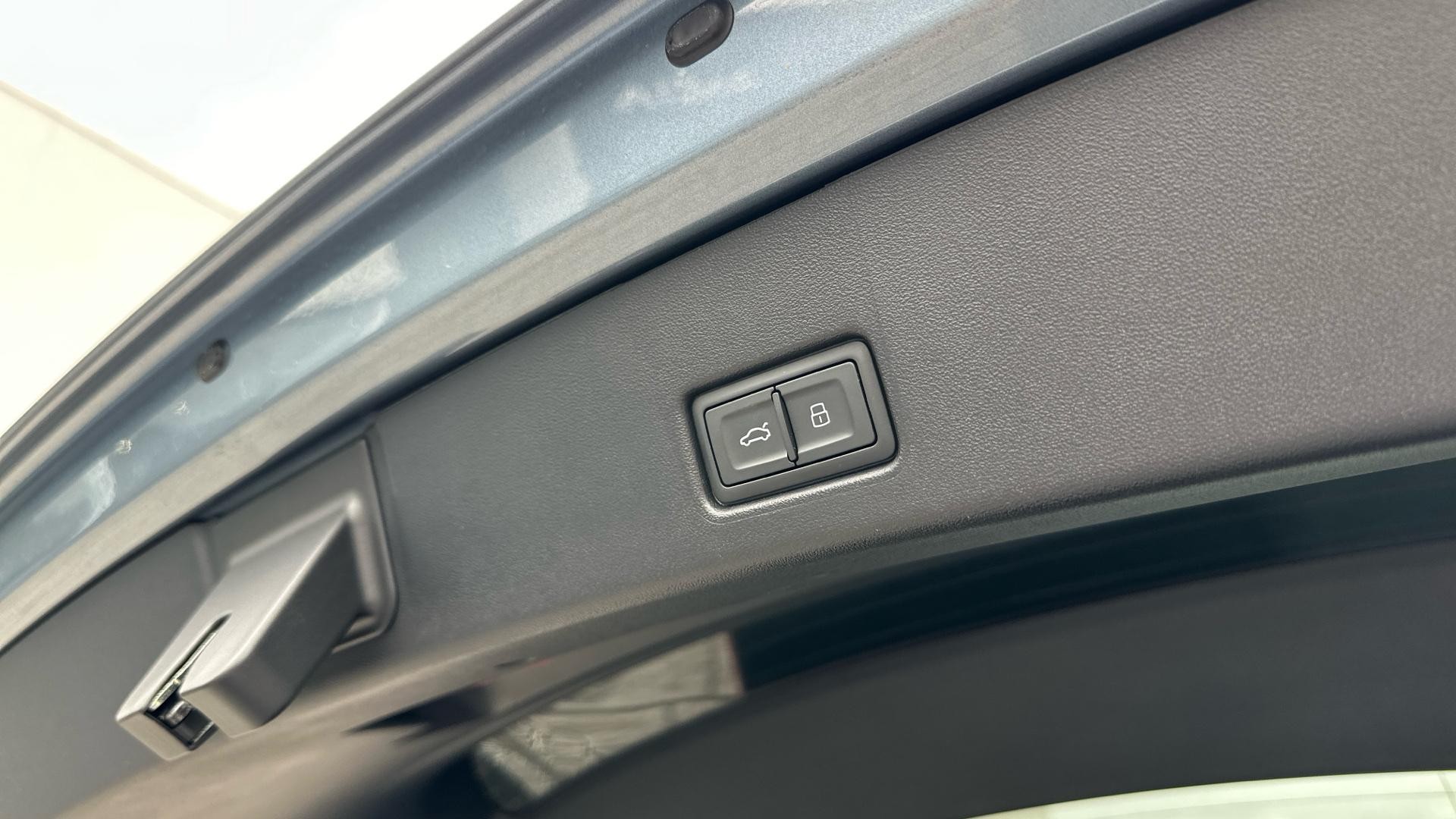 Audi Q4 e-tron Image 14