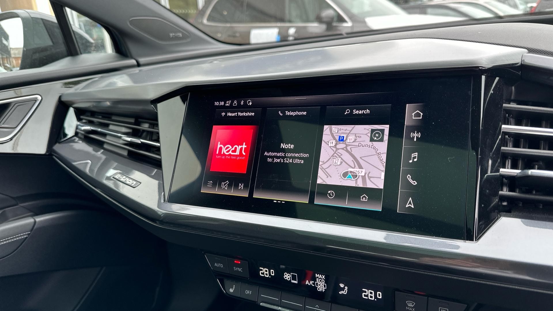 Audi Q4 e-tron Image 17
