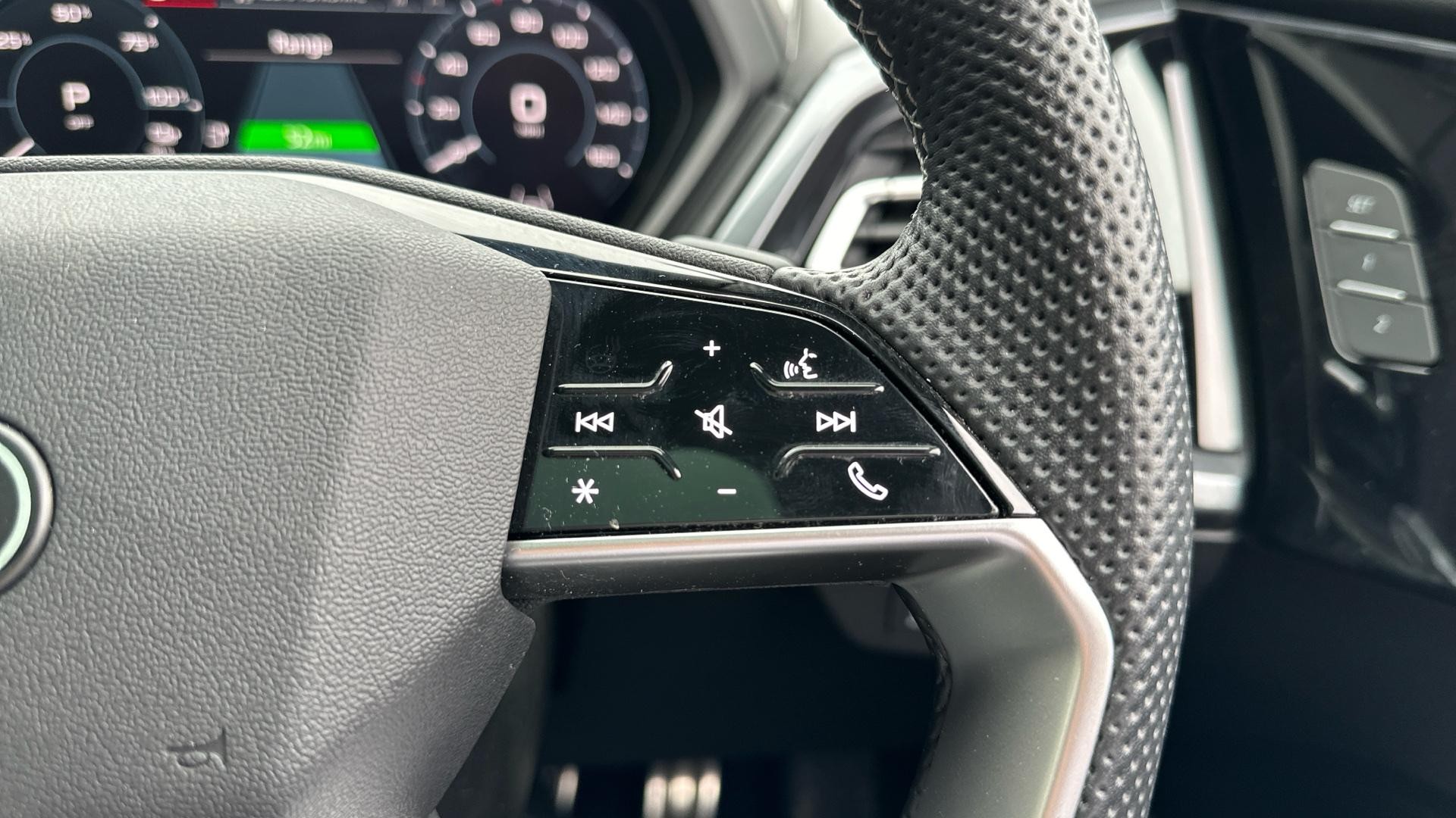 Audi Q4 e-tron Image 22