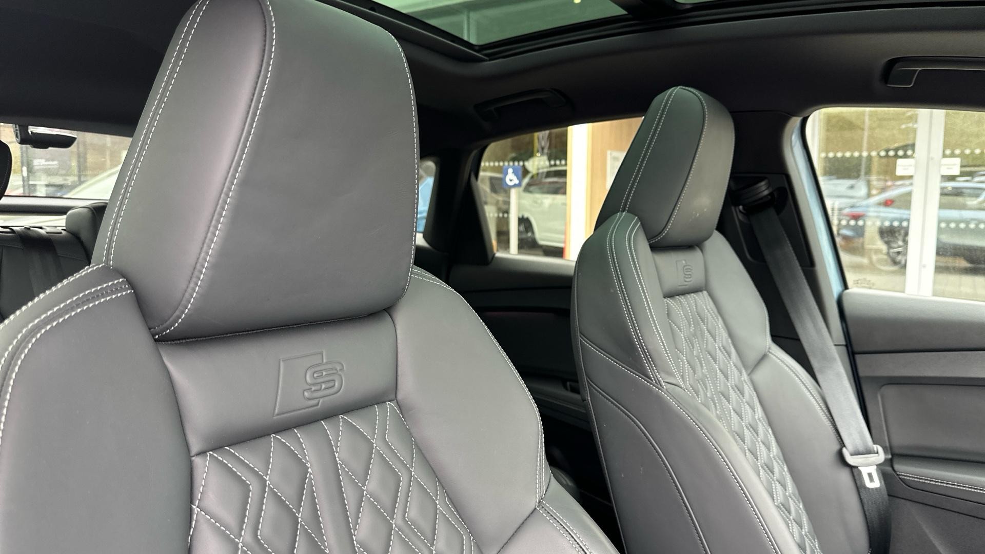 Audi Q4 e-tron Image 34