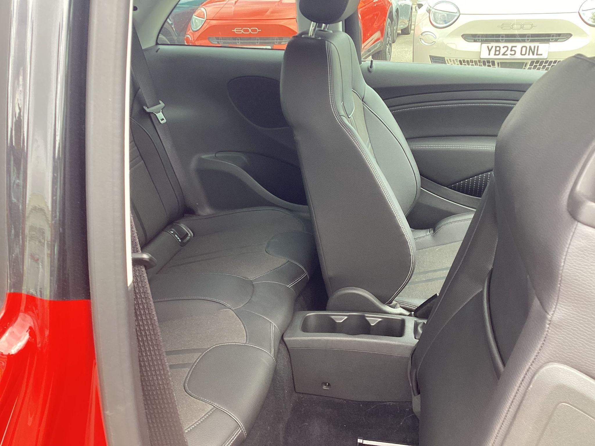 Vauxhall Adam Image 13
