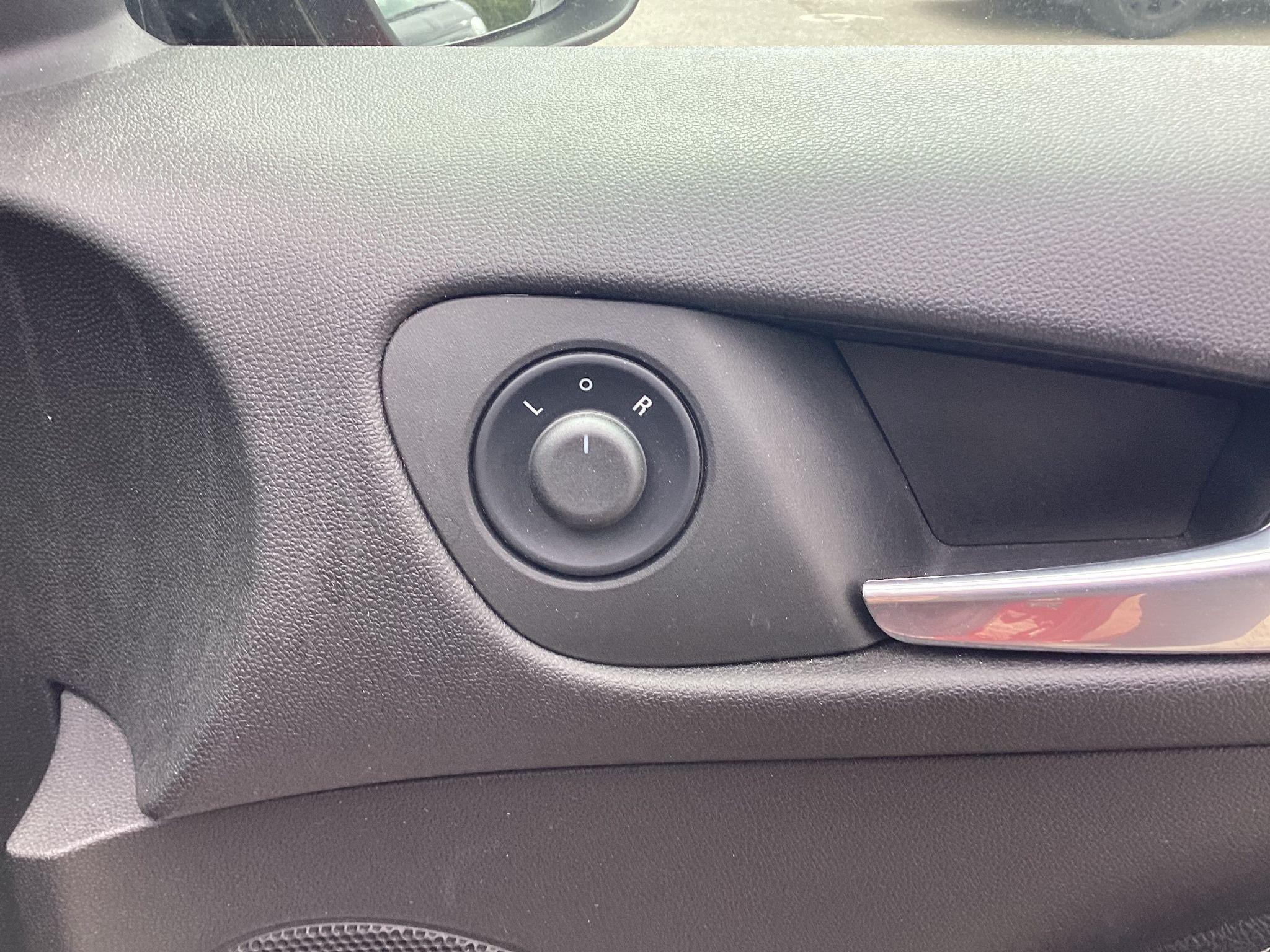 Vauxhall Adam Image 15