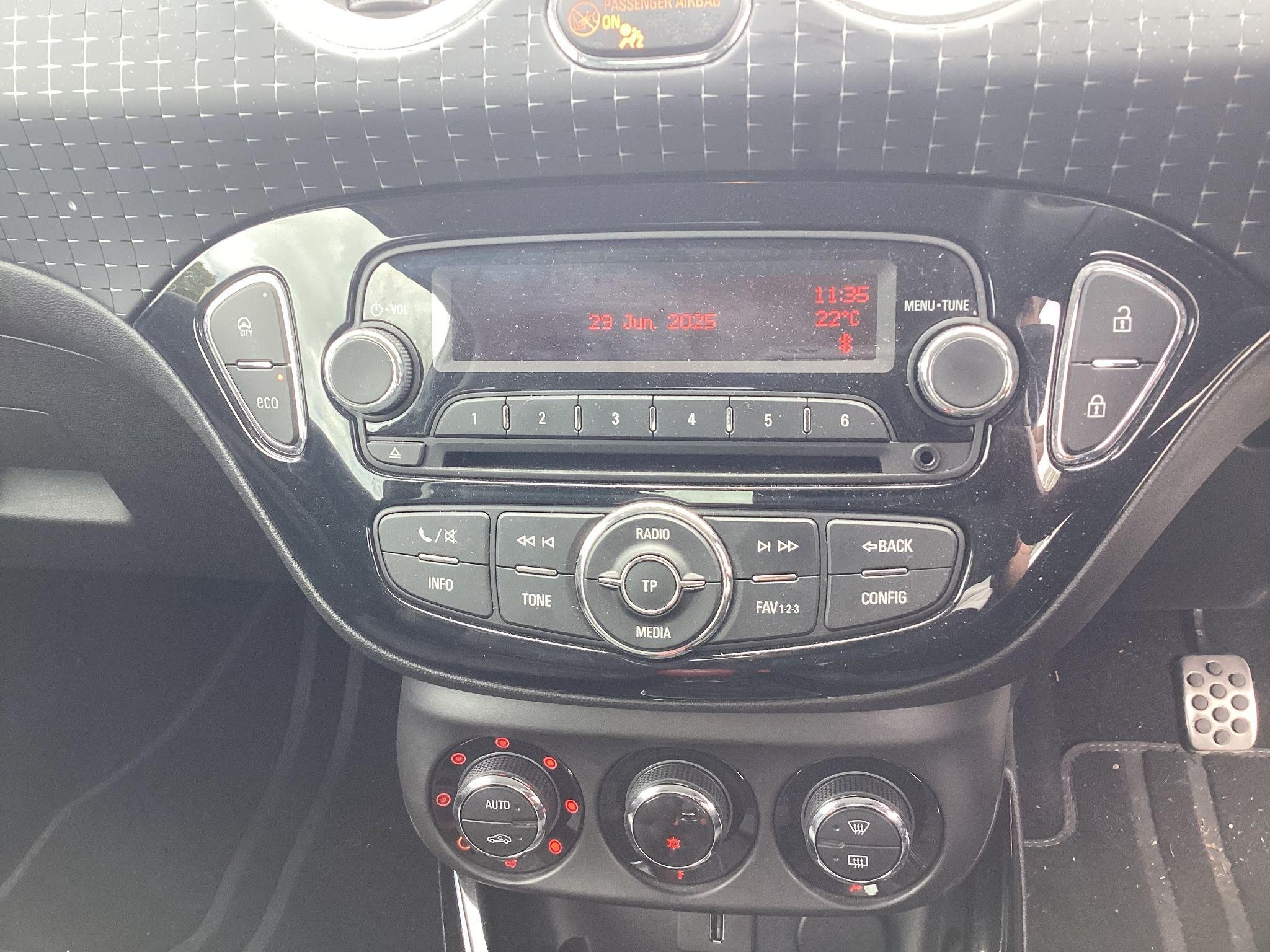 Vauxhall Adam Image 23