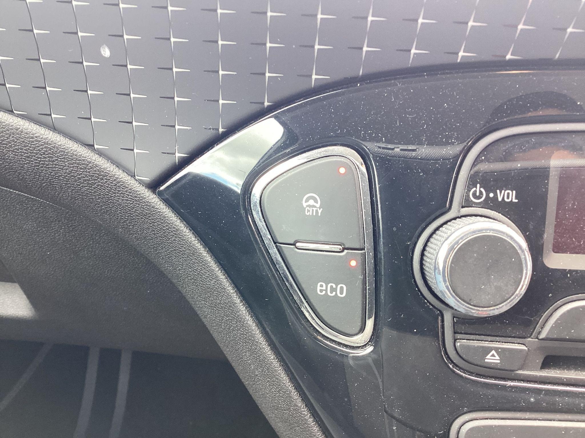 Vauxhall Adam Image 24