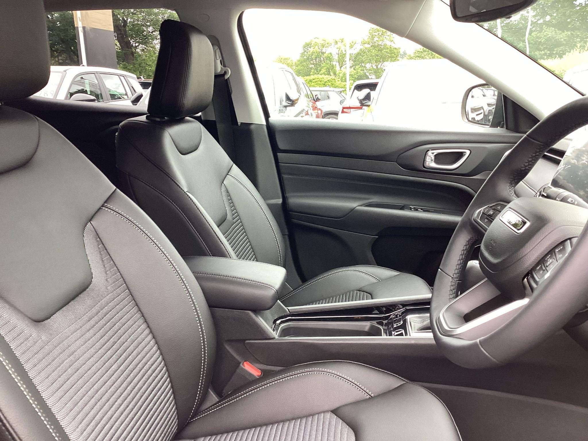 Jeep Compass Image 12