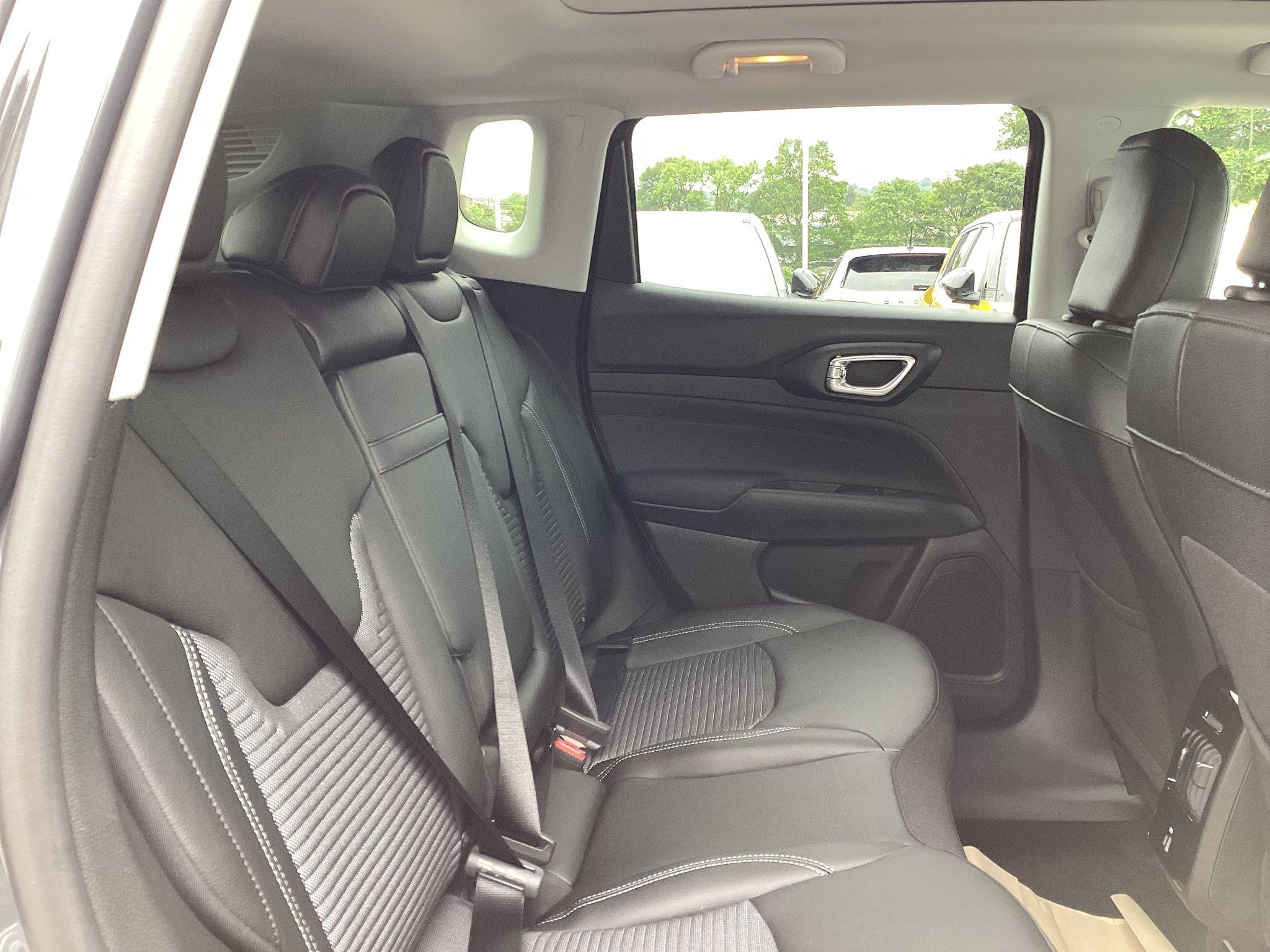 Jeep Compass Image 13