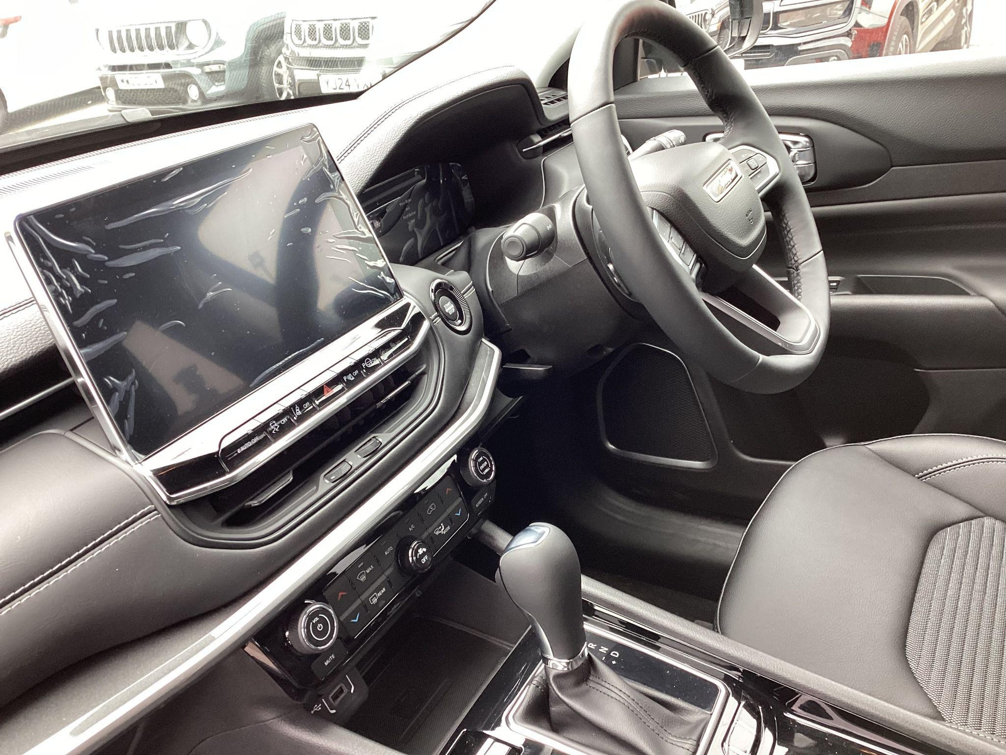 Jeep Compass Image 18