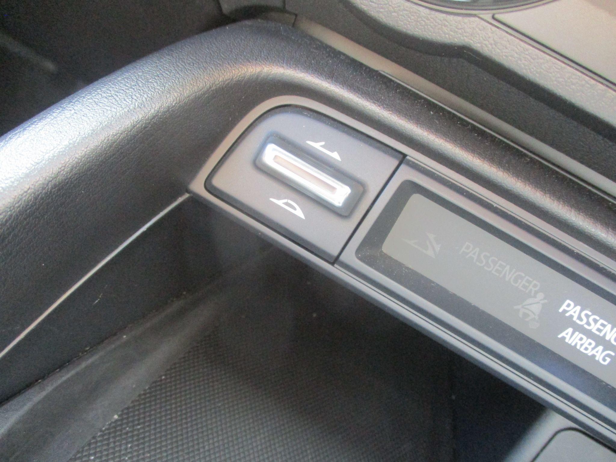 Mazda MX-5 RF Image 21