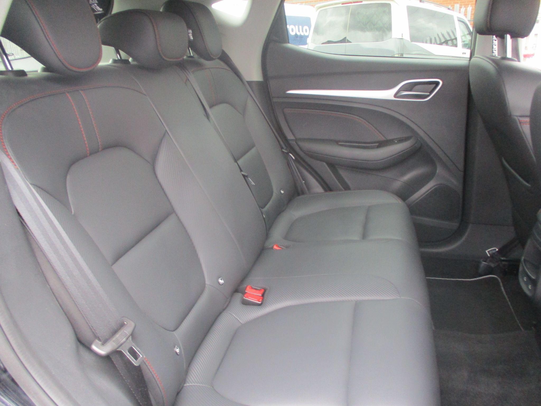 MG ZS Image 11