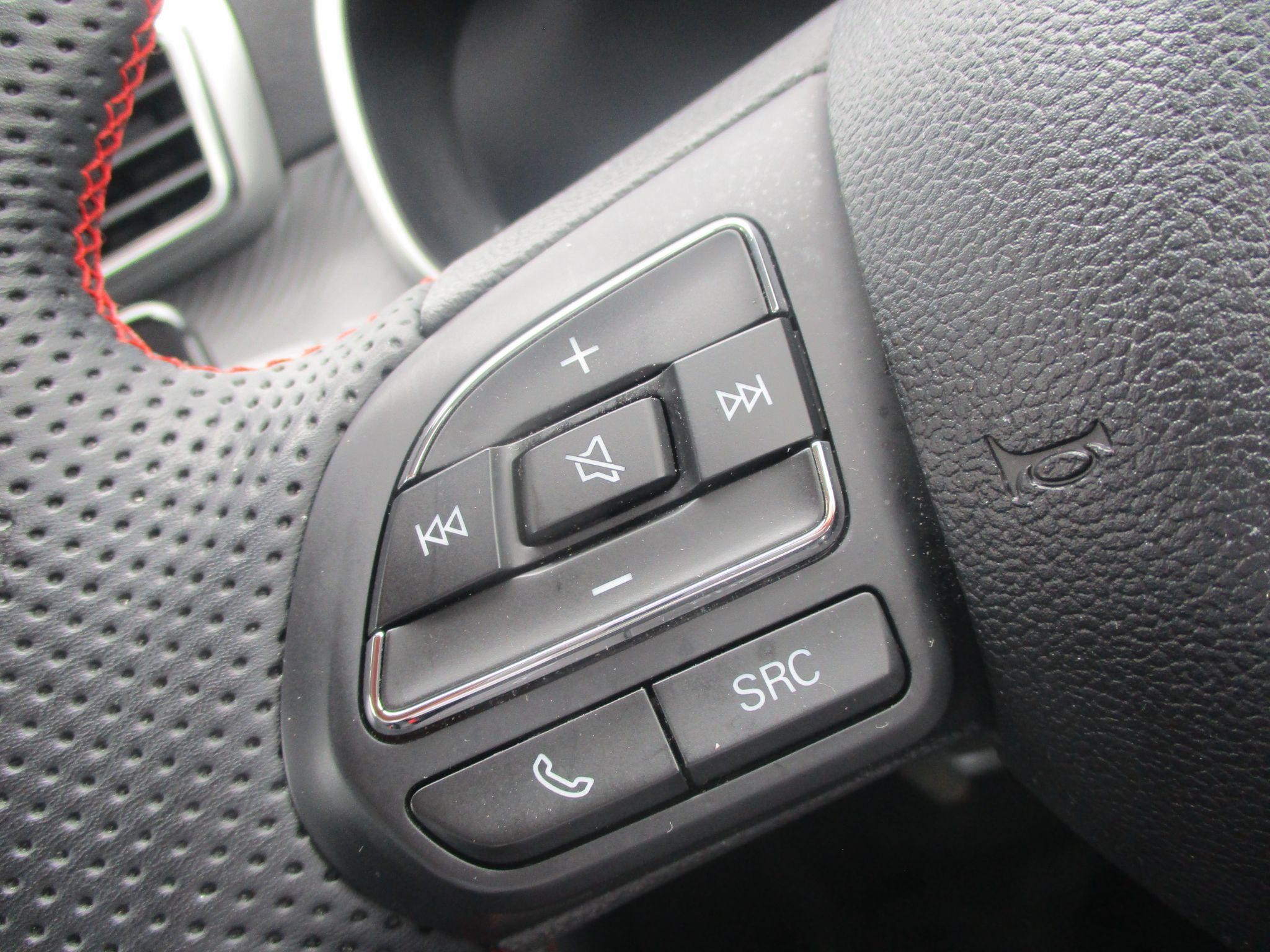 MG ZS Image 13