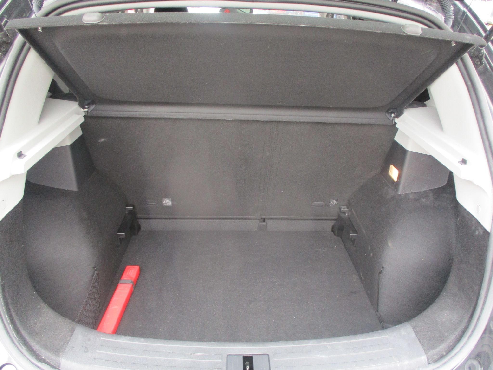 MG ZS Image 28