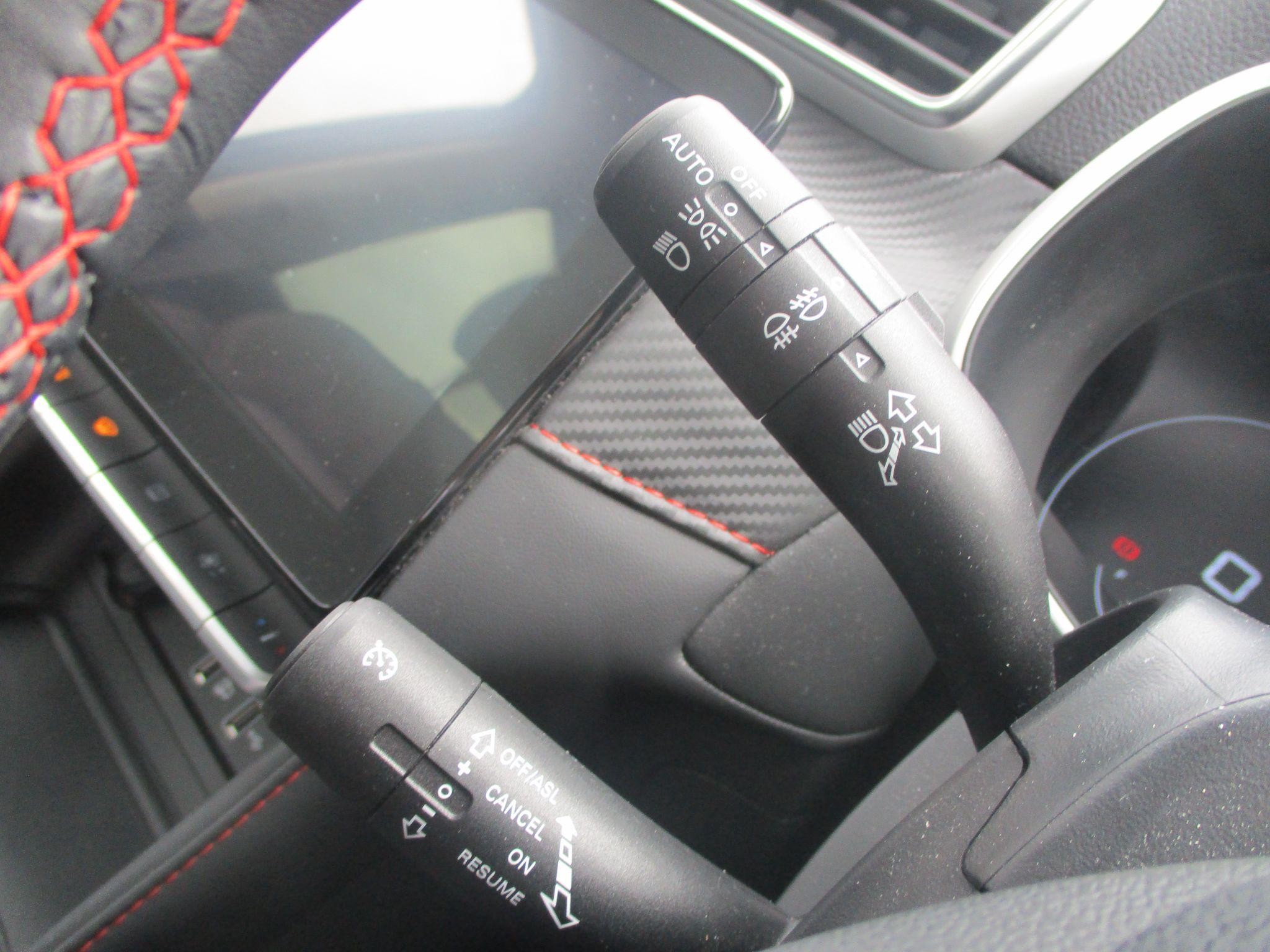 MG ZS Image 32