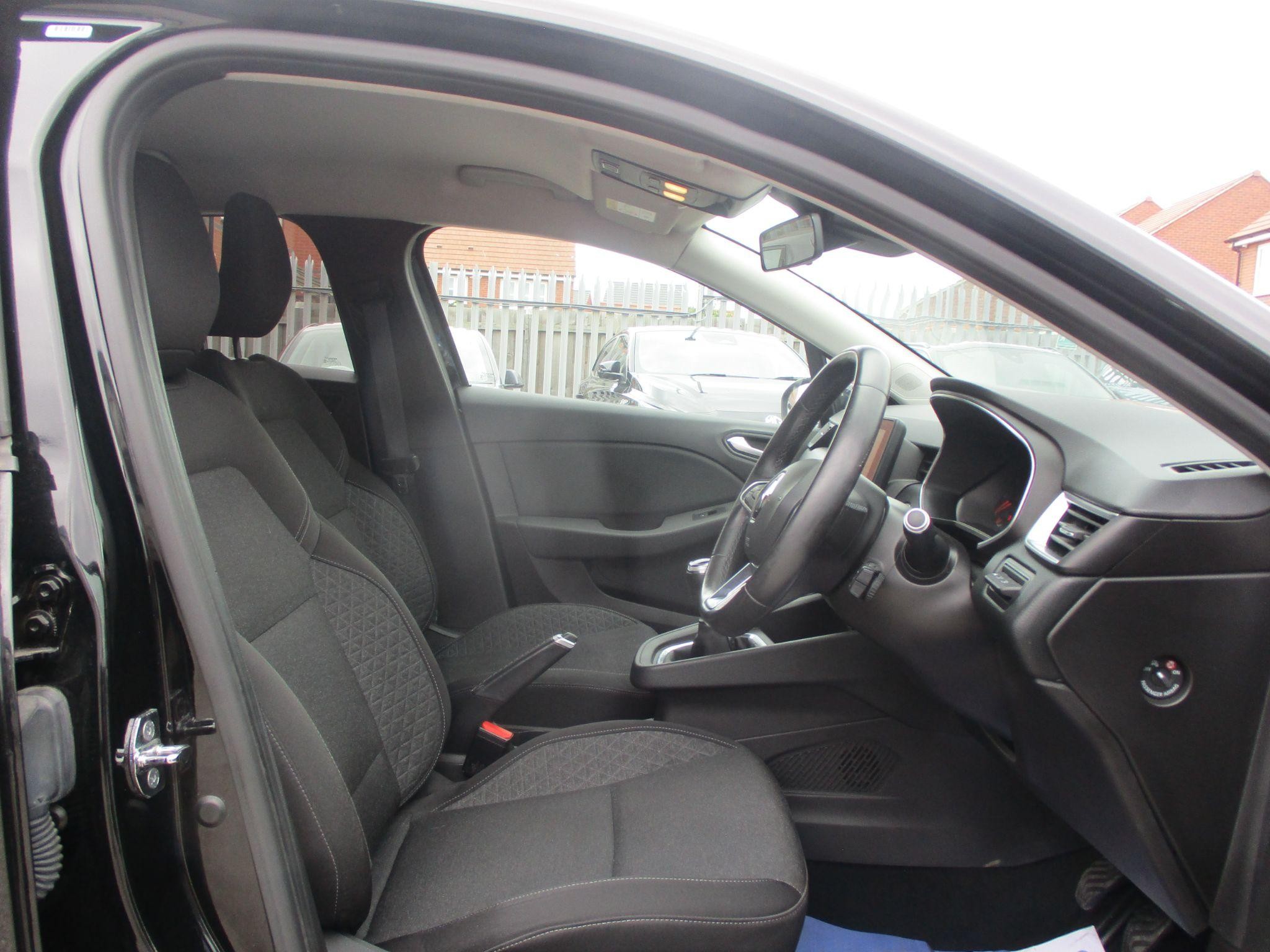 Renault Clio Image 10