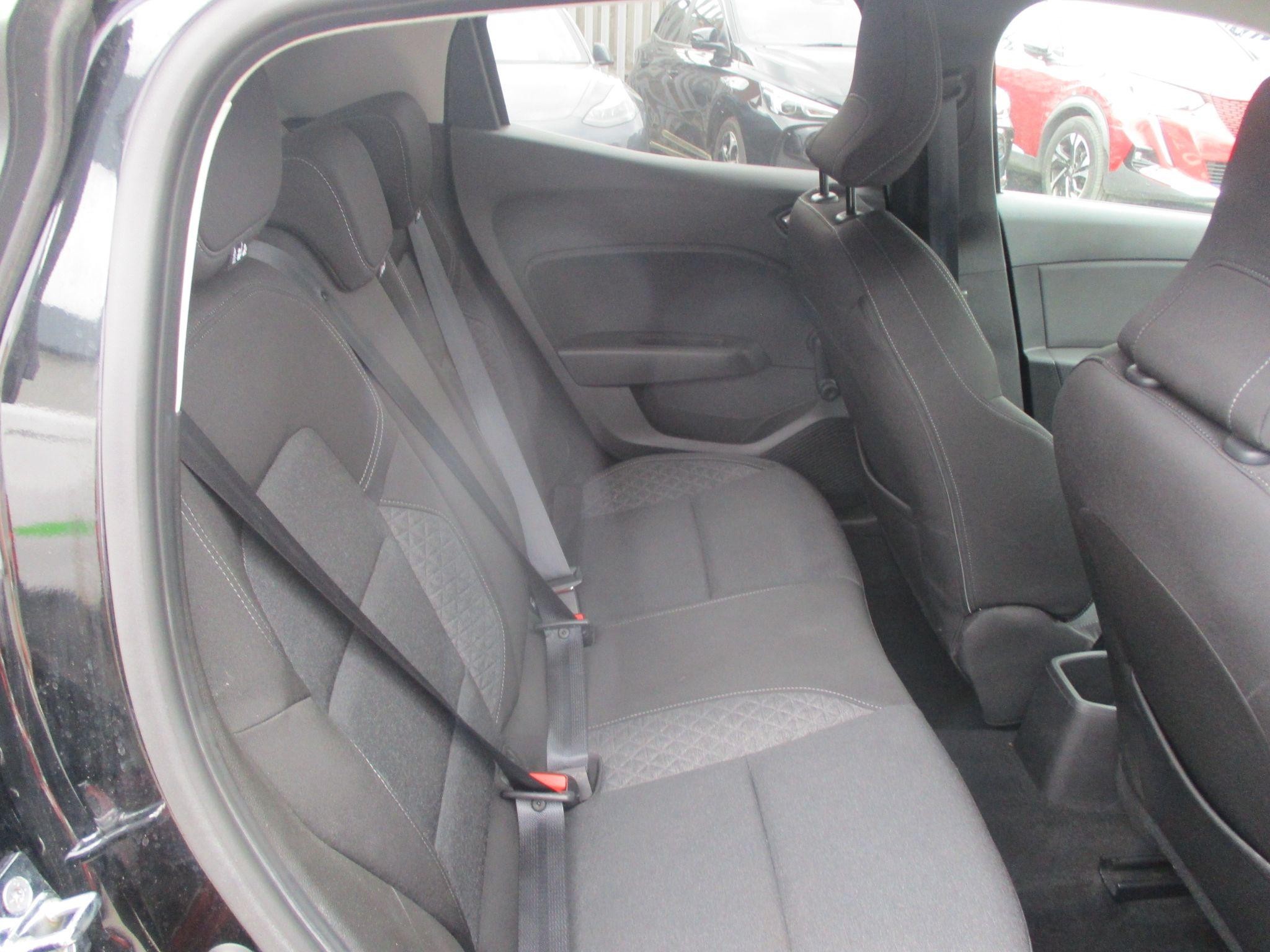 Renault Clio Image 11