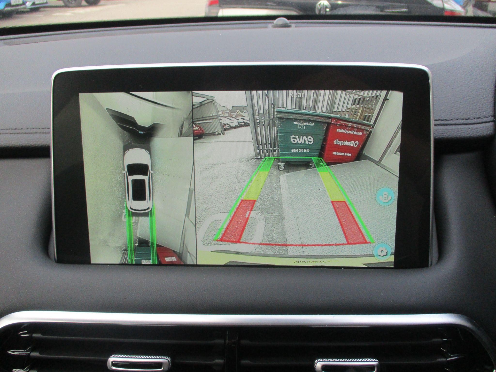 MG HS Plug-In Hybrid Image 23