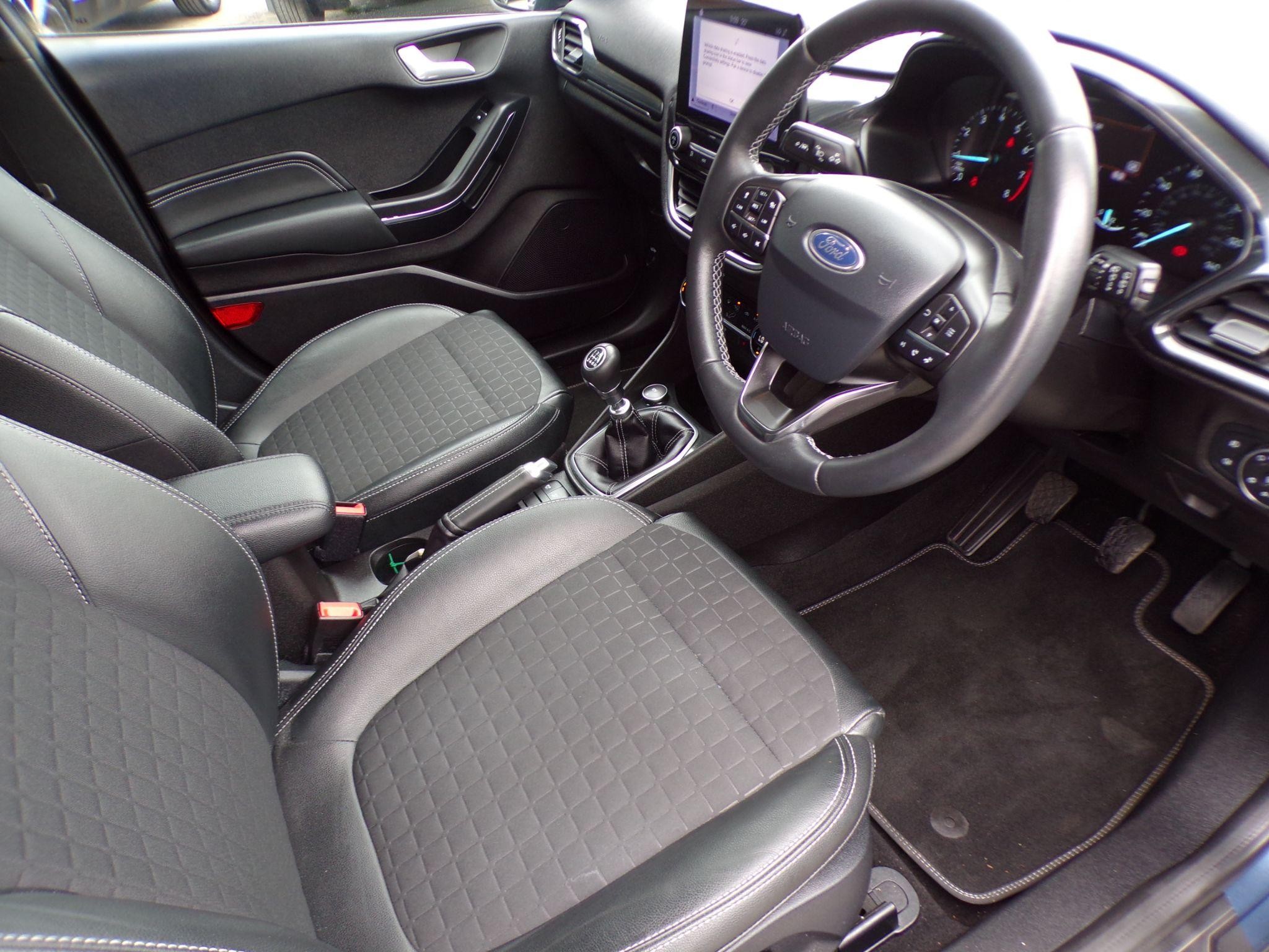Ford Fiesta Image 10
