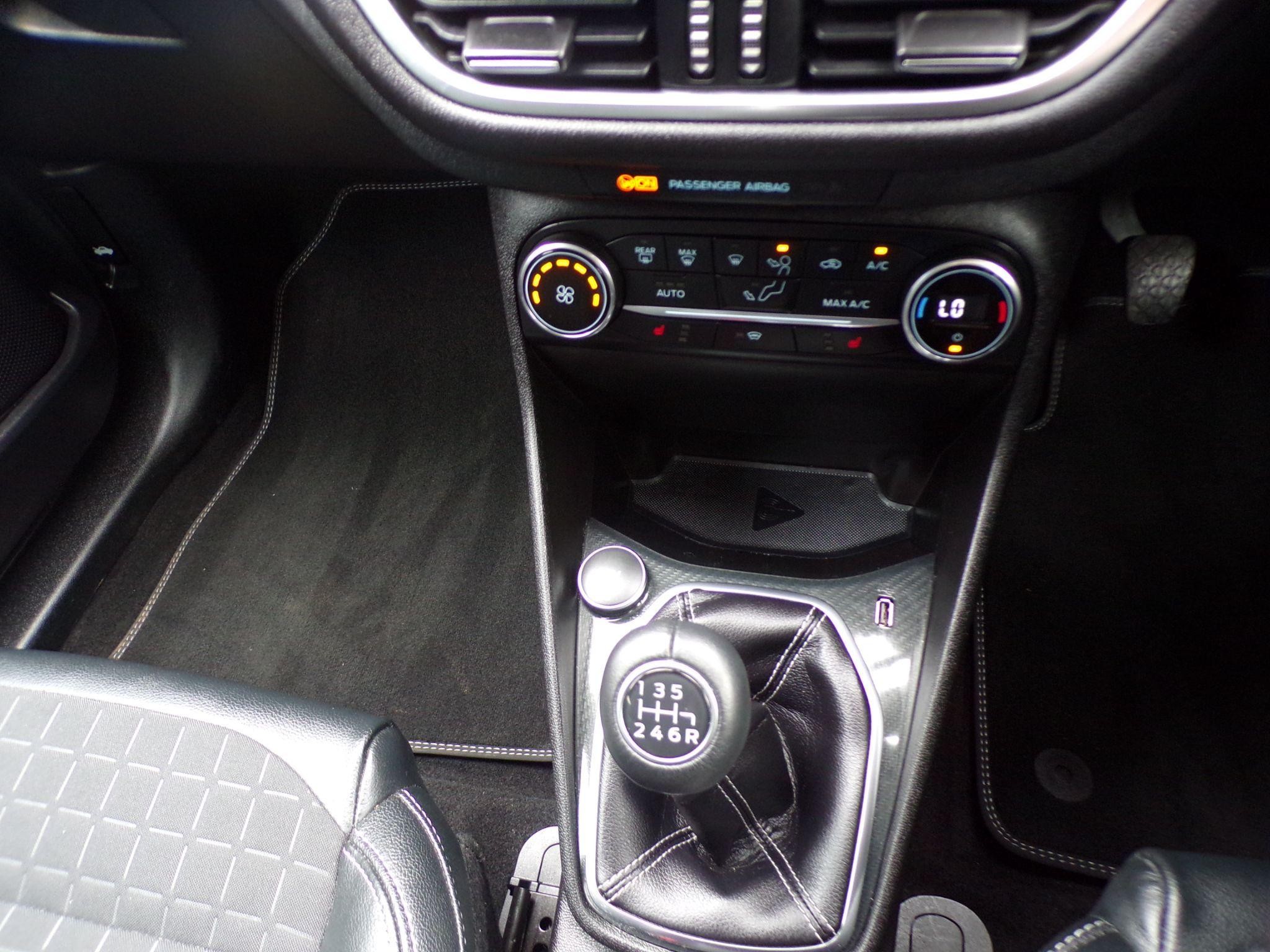 Ford Fiesta Image 17