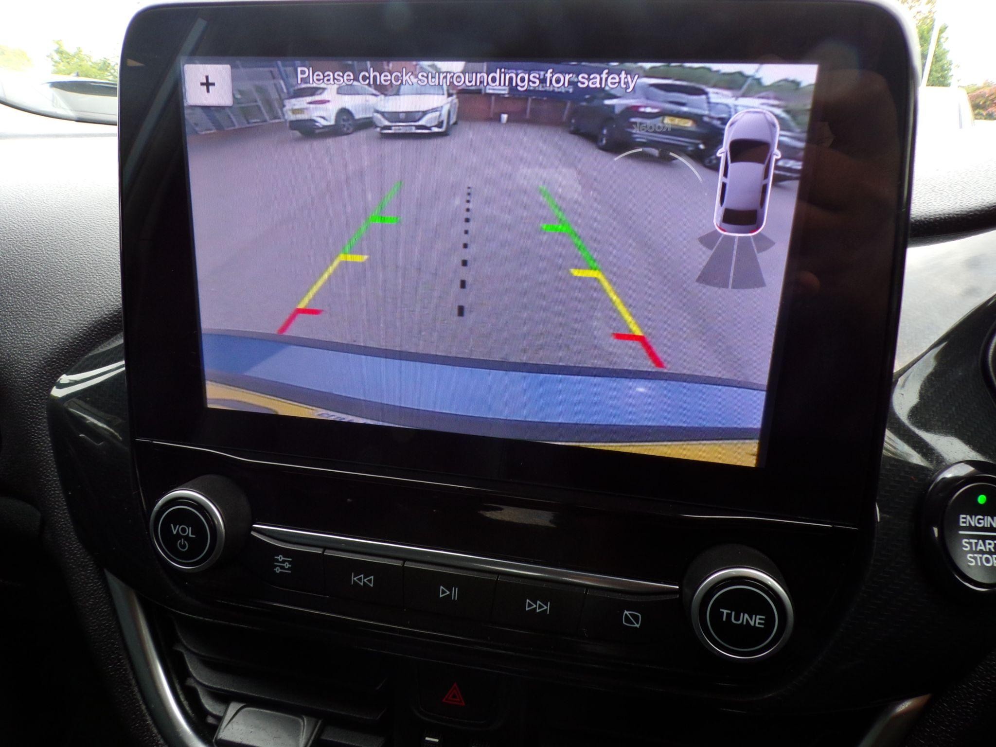 Ford Fiesta Image 20