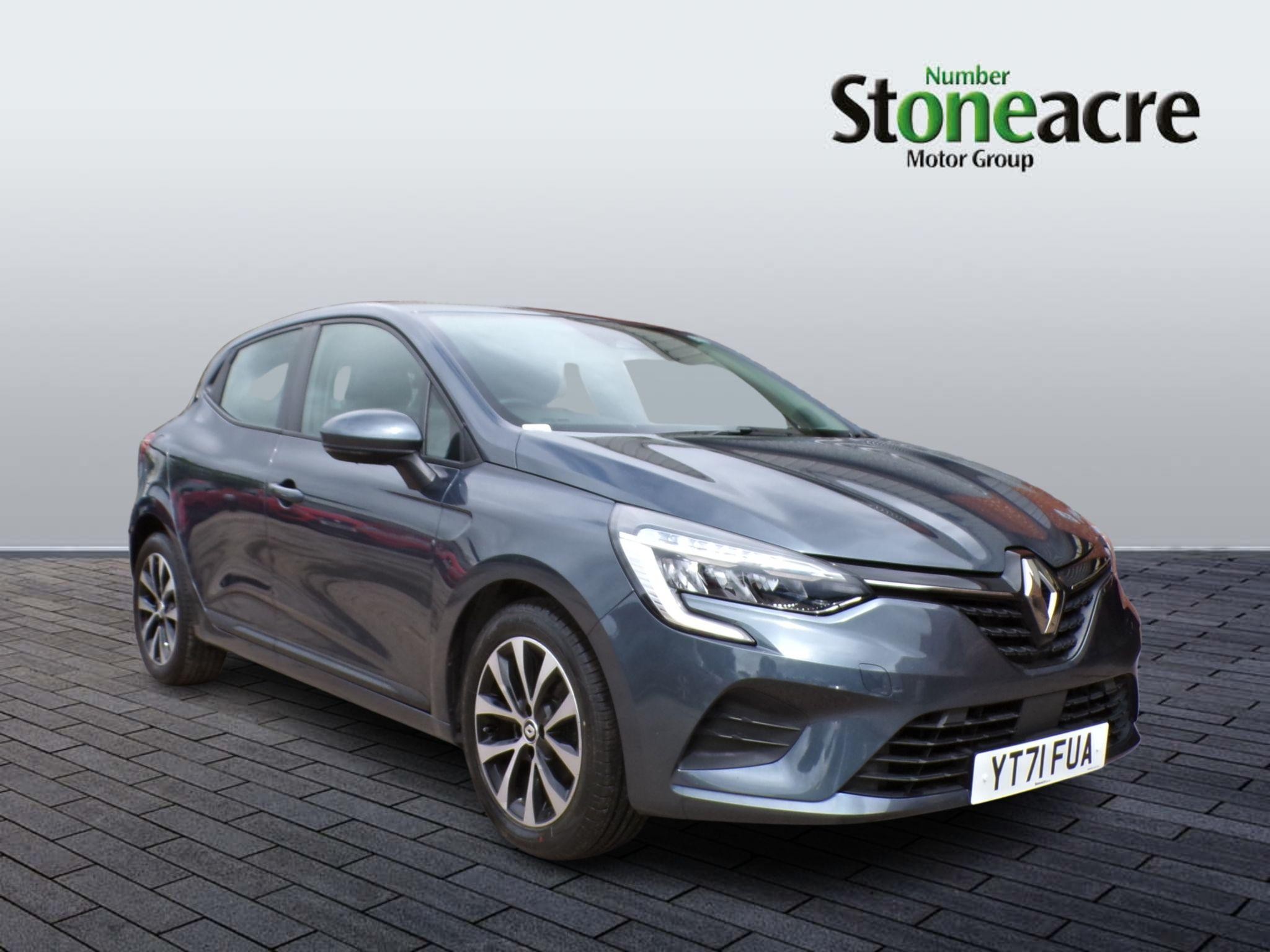 Renault Clio Image 1