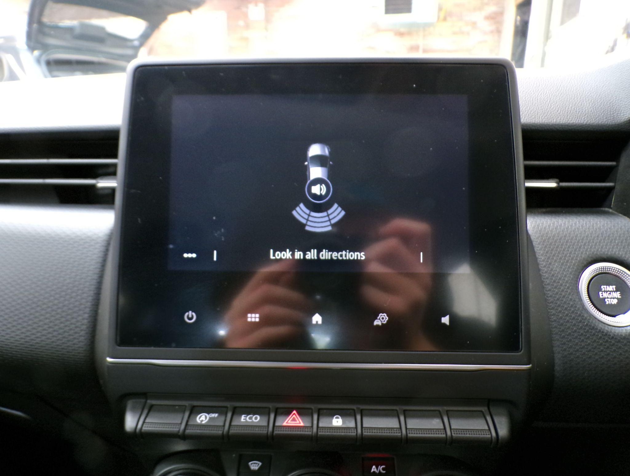 Renault Clio Image 18