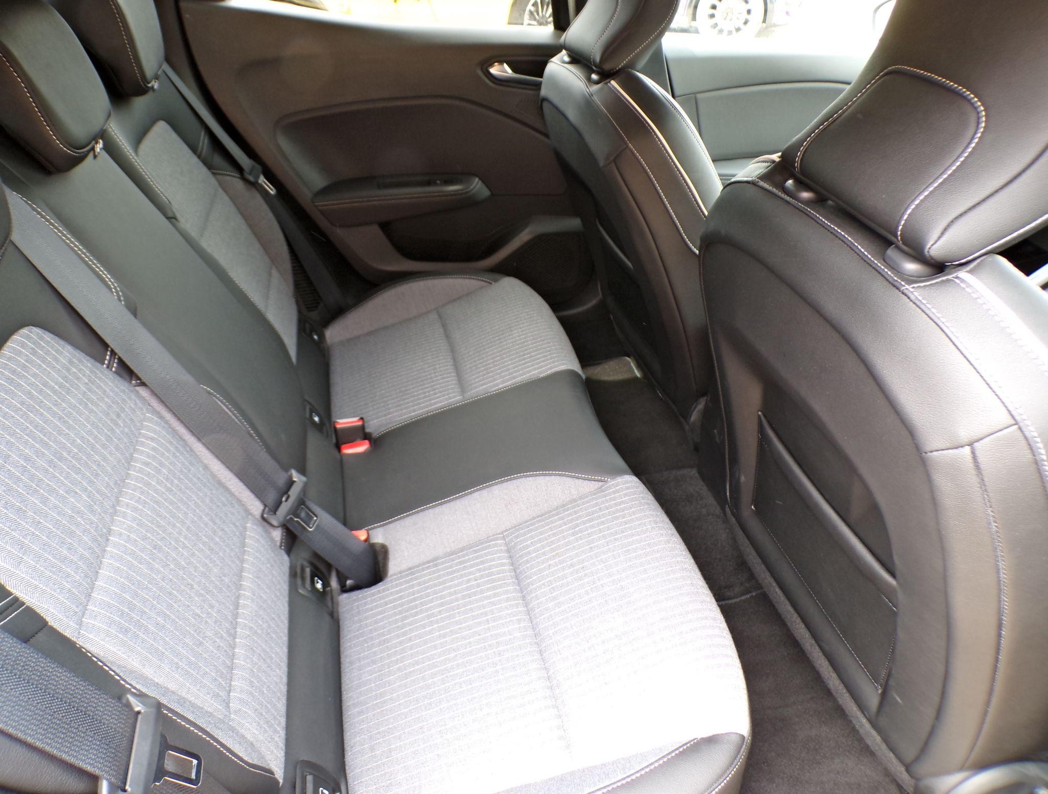 Renault Clio Image 19