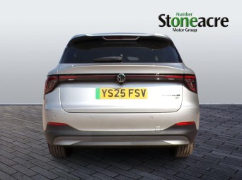 MG MGS5 64kWh Trophy Long Range Auto 5dr YS25FSV Image 3